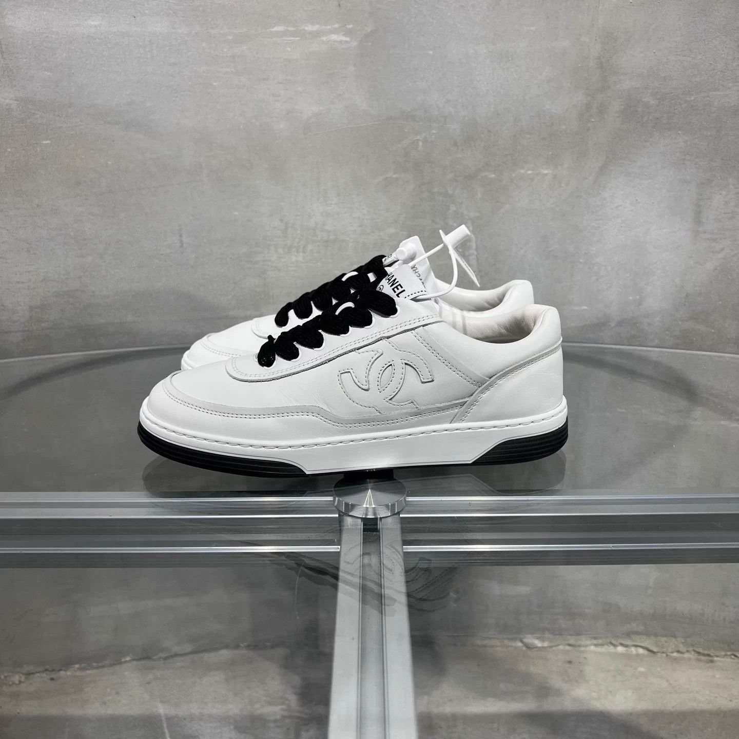 Chanel Chanel Classic CC 24P Black White Panda Sneakers 35.5 Size US 4.5 / IT 34.5 - 3 Thumbnail