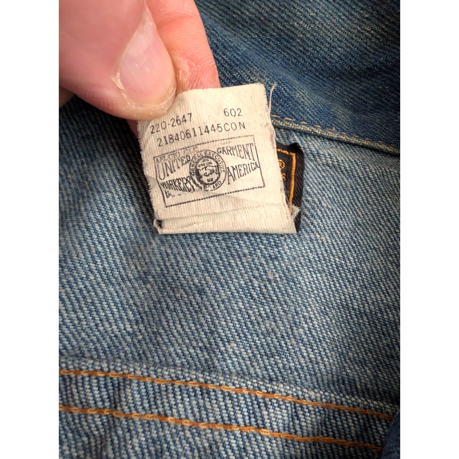Lee Vintage Lee Denim Jacket with Flannel Sleeves Made in USA Blue 36R Women's Jacket Denim Blue USA 90s Workwear Lee Women's Jacket Size 28" / US 6 / IT 42 - 7 Thumbnail