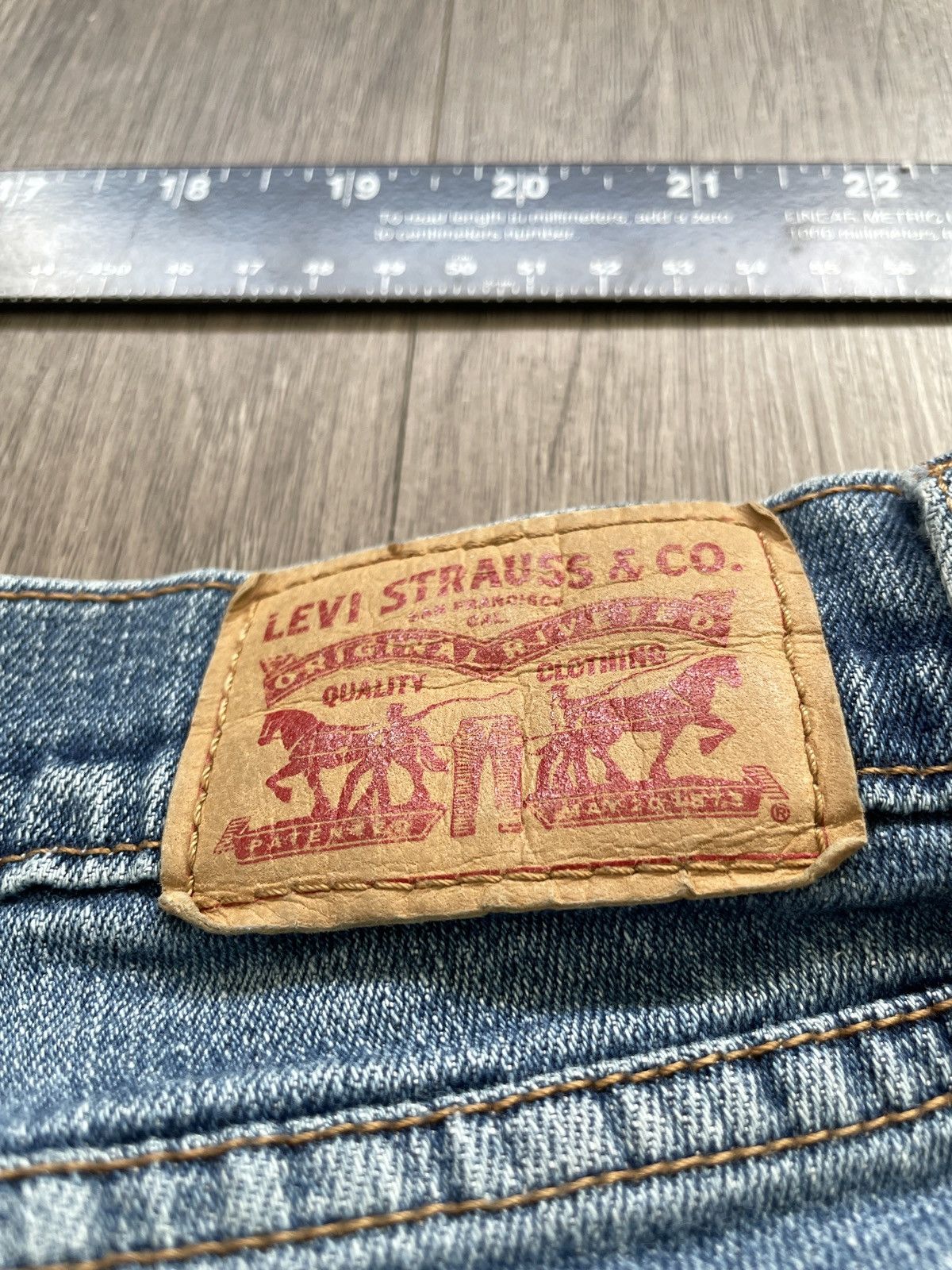 Levi's Levi’s “Custom NYC” Regular Fit Denim Shorts (Sz.27) Size 27" / US 4 / IT 40 - 8 Thumbnail