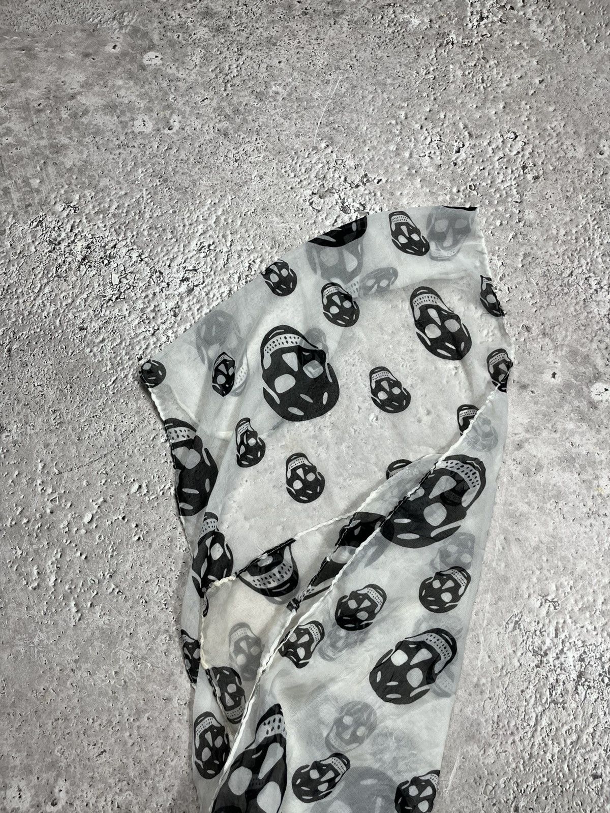 Other Black Skull Print Sheer Scarf Wrap 37x150 cm Lightweight Size ONE SIZE - 10 Thumbnail