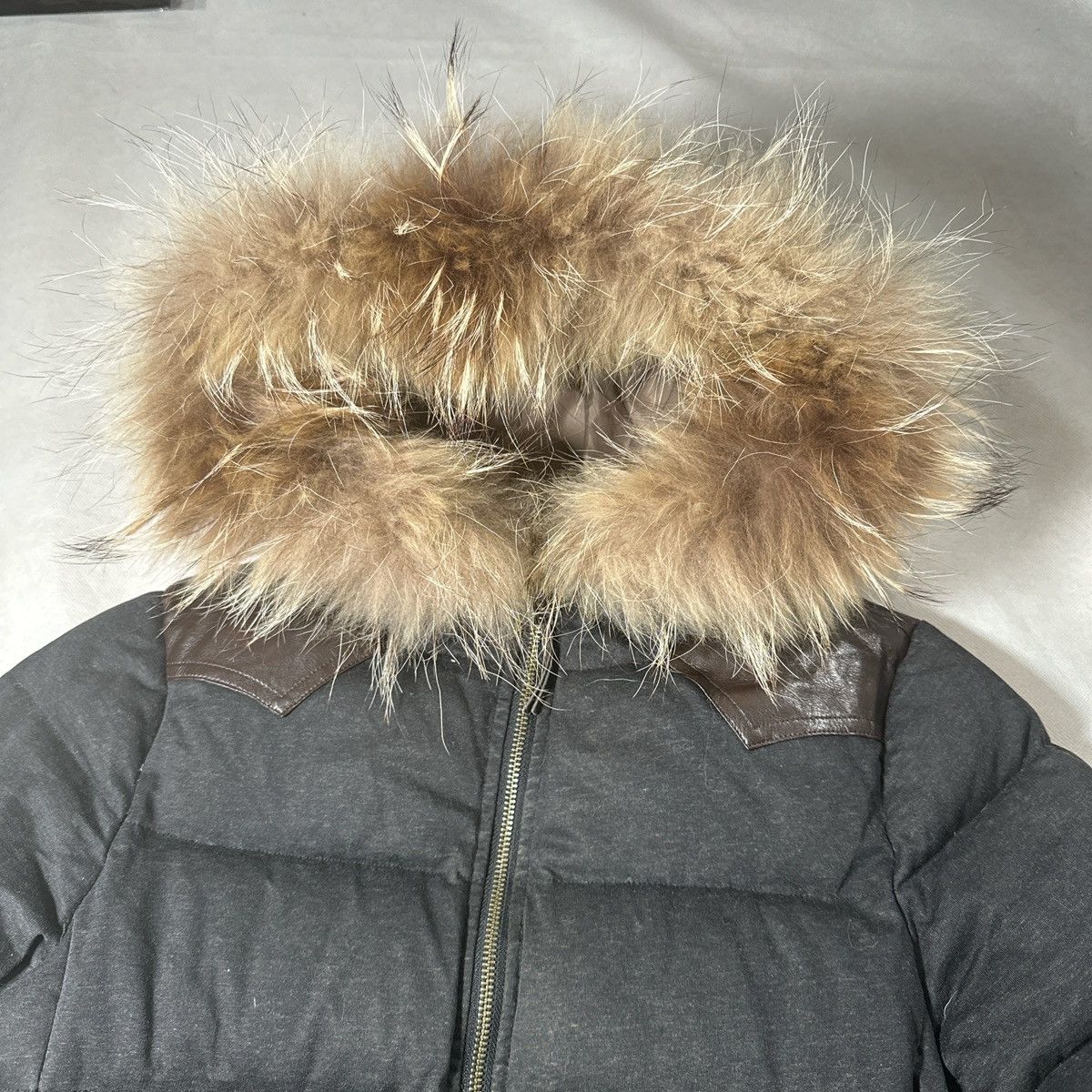 Burberry 00’s Burberry Fur Hood Puffer Jacket Size M / US 6-8 / IT 42-44 - 4 Thumbnail