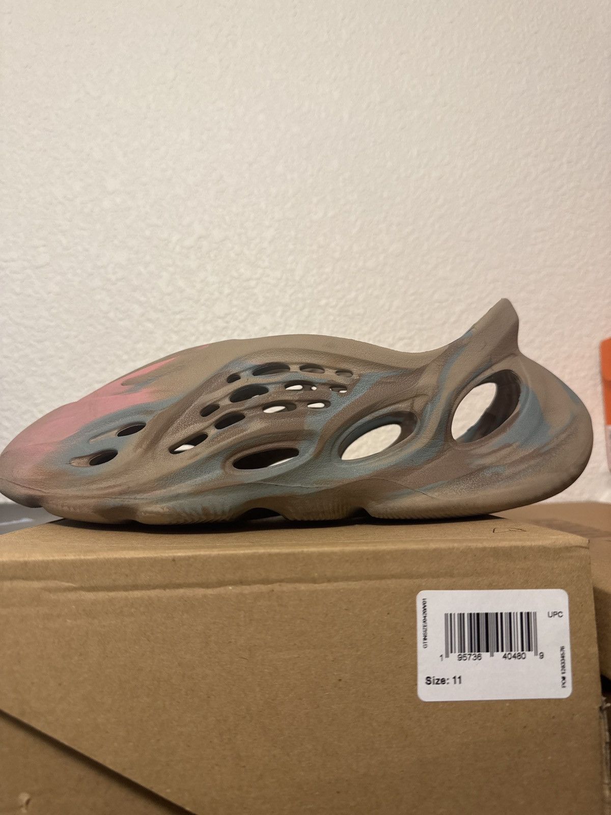 Yeezy Yeezy FoamRNNR Size US 11 / EU 44 - 9 Thumbnail