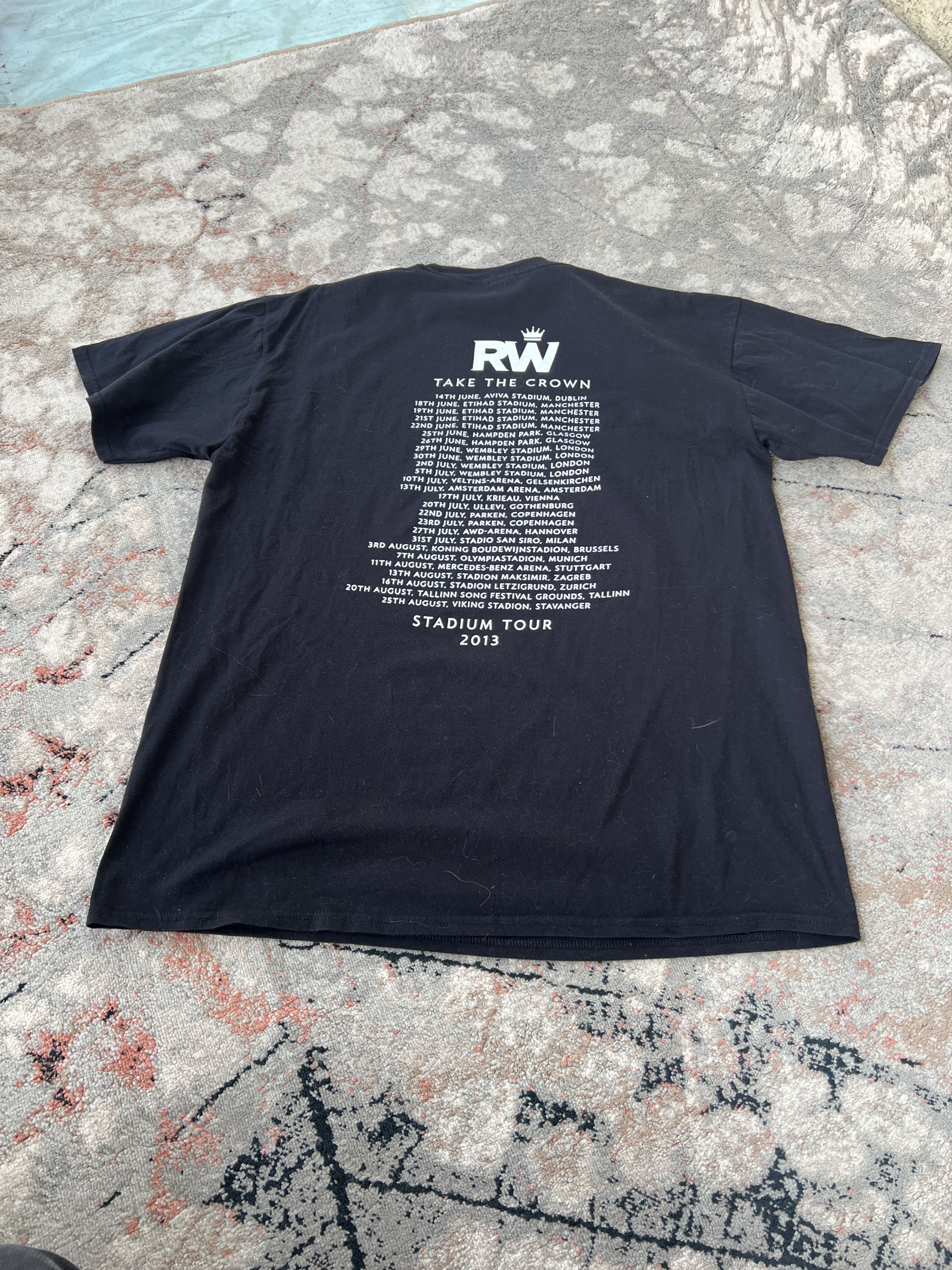 Band Tees Robbie Williams Take The Crown Tee Size US XL / EU 56 / 4 - 6 Thumbnail