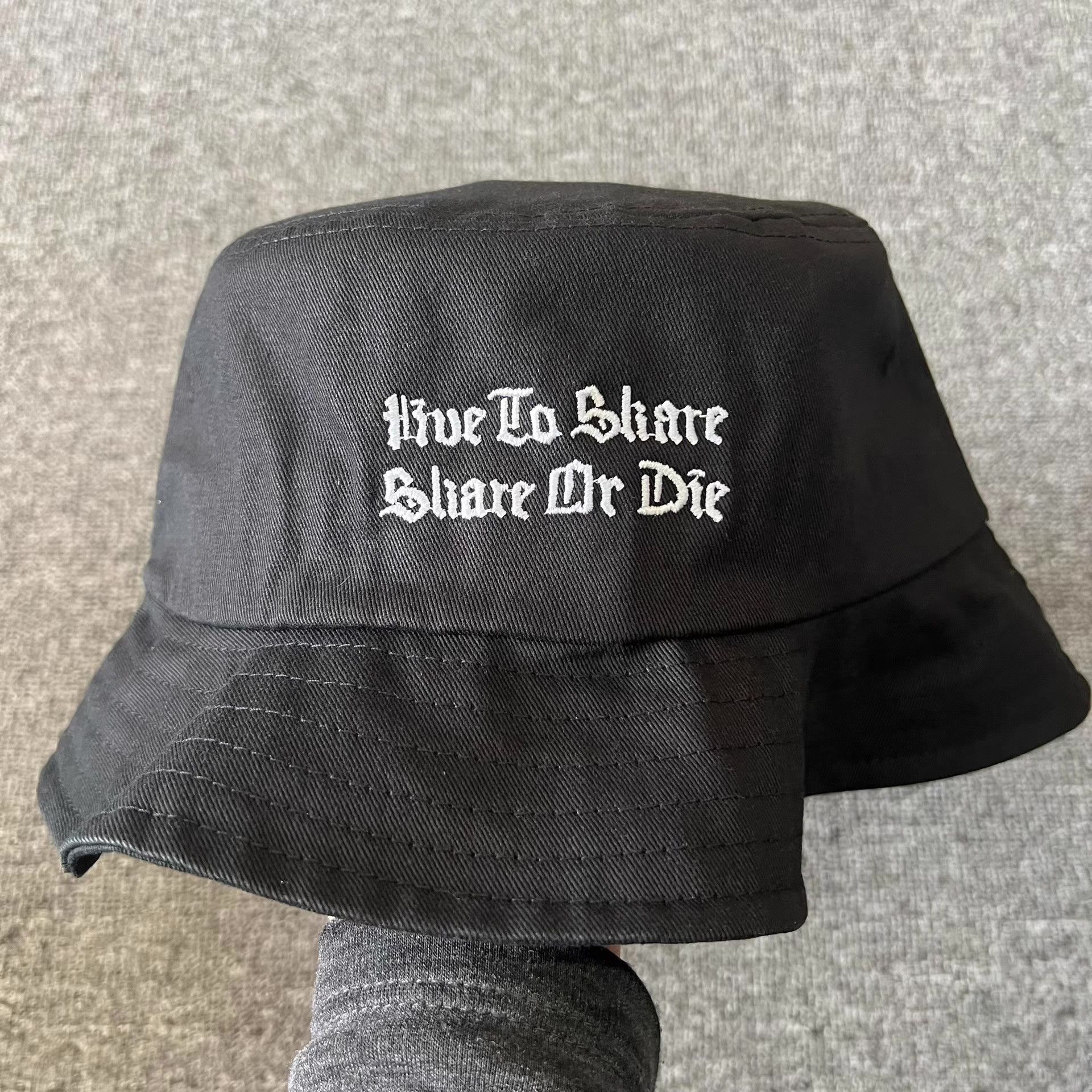 Thrasher Version THRASHER Flame Embroidered Bucket Hat Q7 Size ONE SIZE - 2 Thumbnail