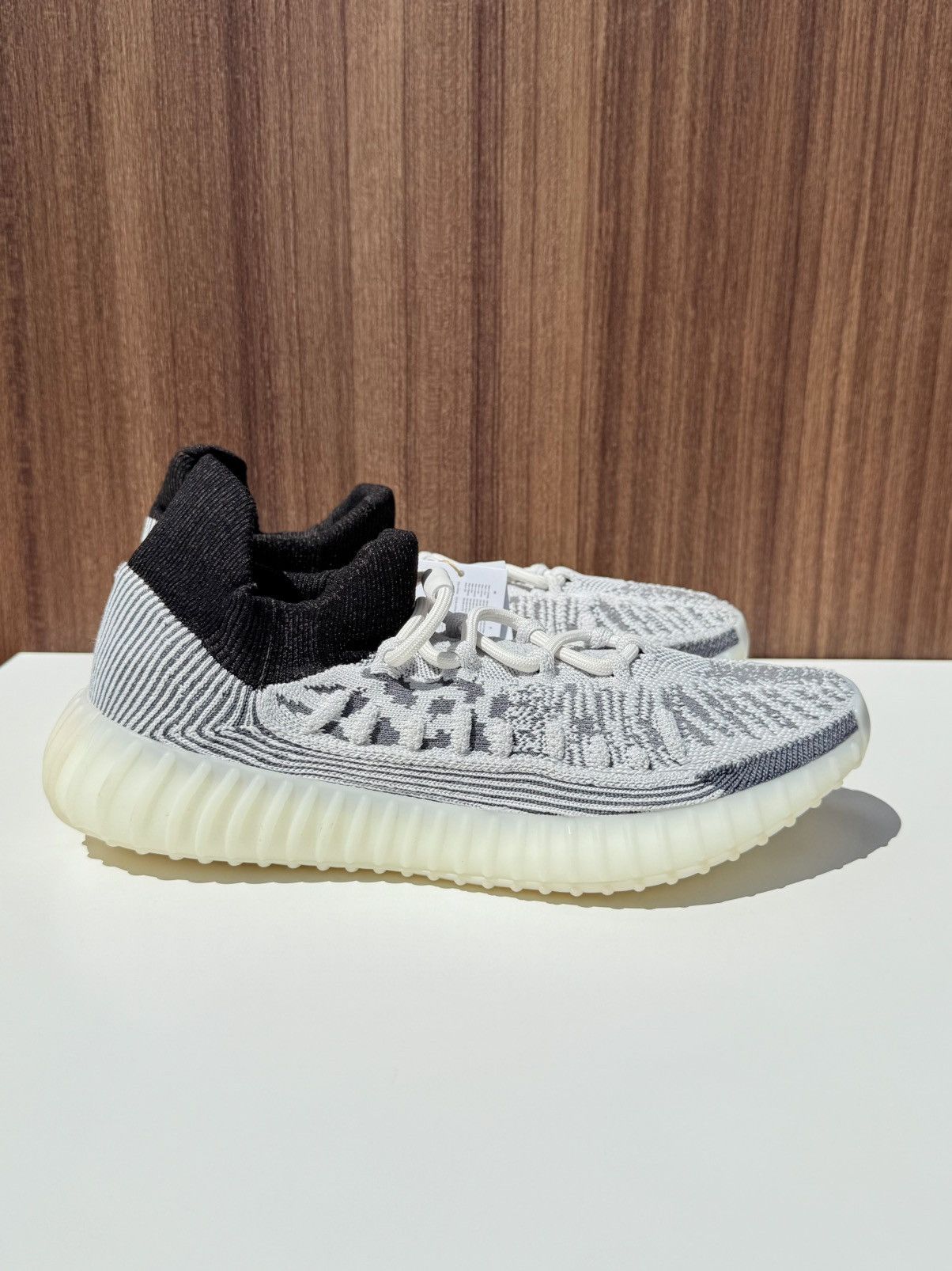 Yeezy New! Adidas Yeezy 350 V2 CMPCT Sneakers Size US 9.5 / EU 42-43 - 4 Thumbnail