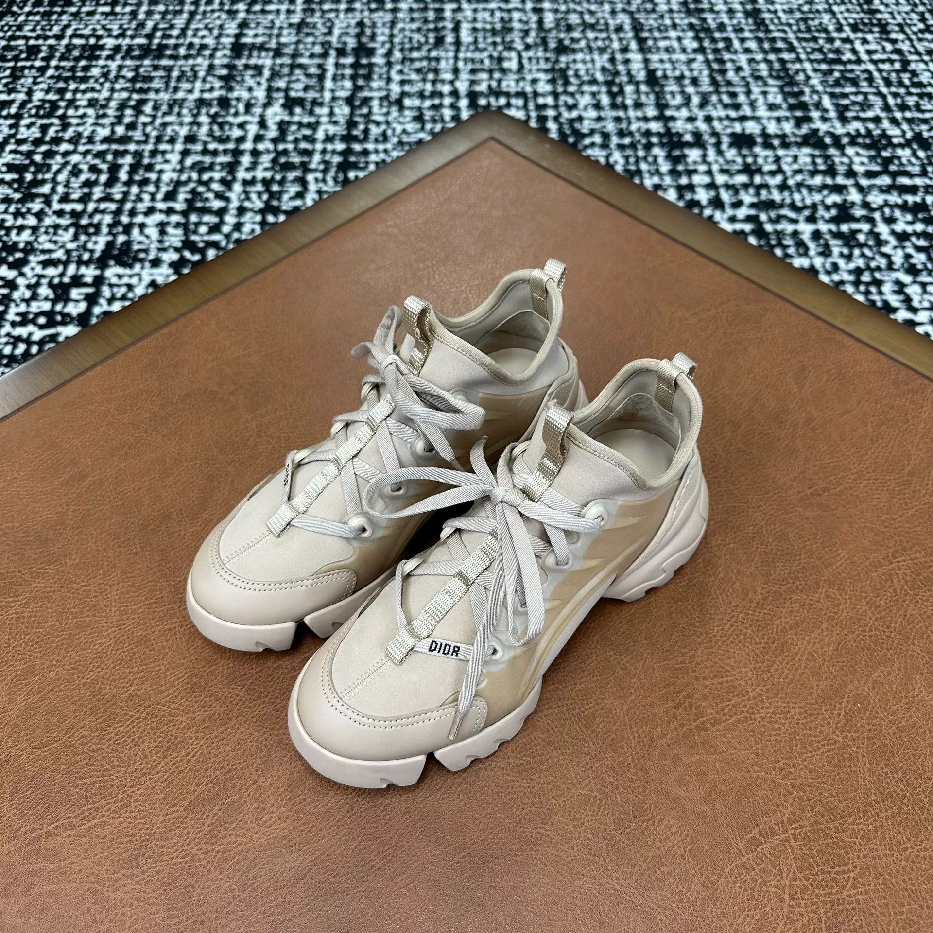 Dior Dior Lowtop Sneakers it_36 Women Size US 6 / IT 36 - 1 Thumbnail