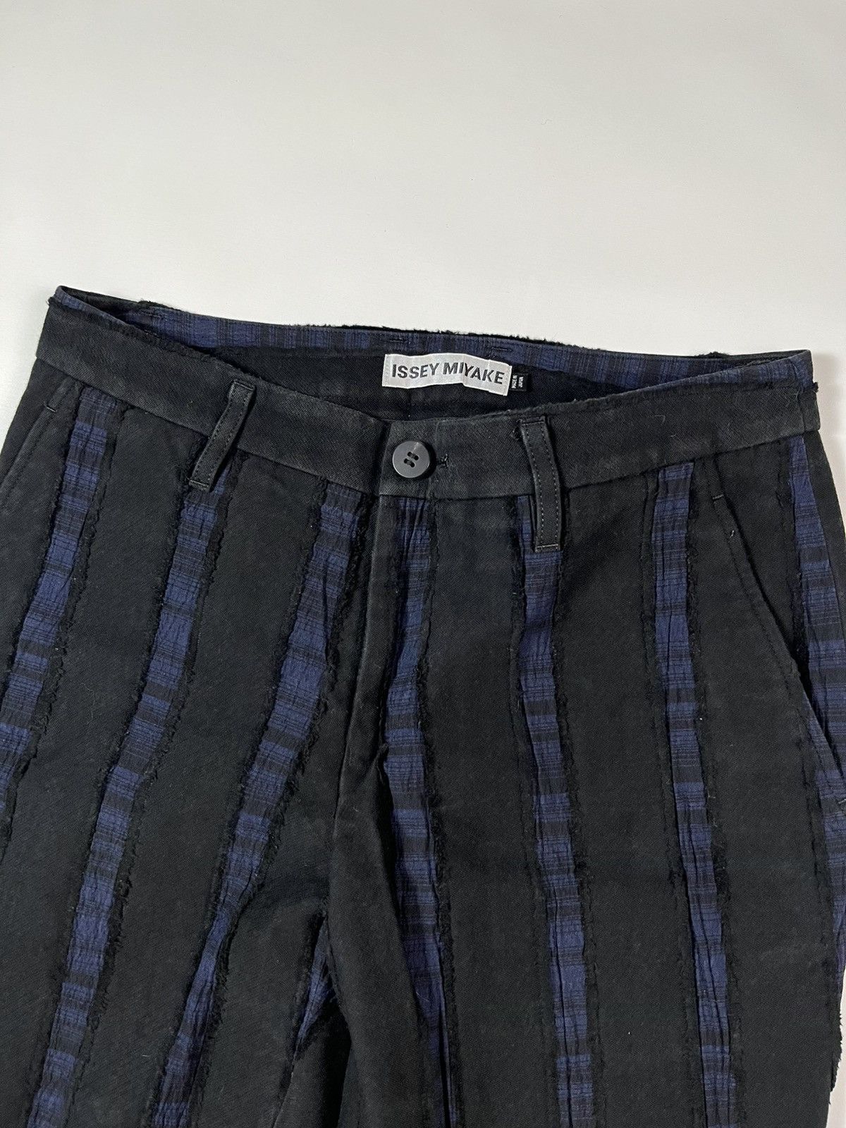 Issey Miyake ISSEY MIYAKE STRIPE SLIGHTLY FLARED PANTS Size 29" - 3 Thumbnail