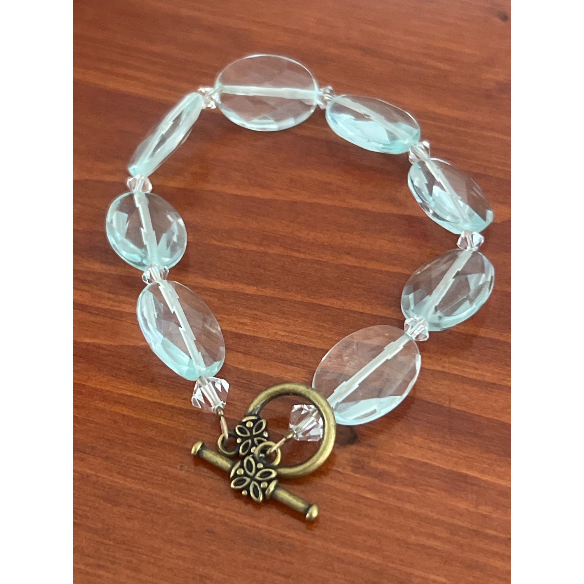 Other Vintage Light Blue Glass Crystal Toggle Bracelet Faceted Bea Size ONE SIZE - 1 Thumbnail