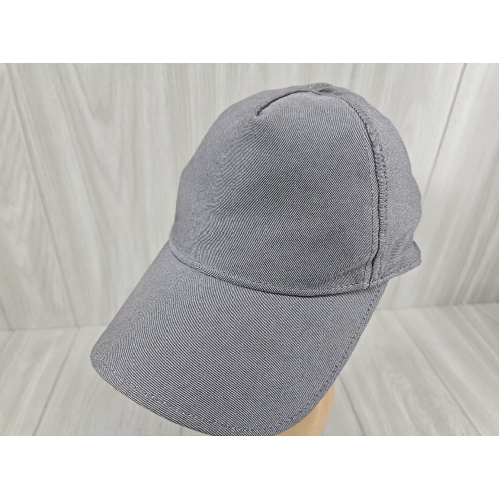 Lululemon Lululemon Hat Cap Strap Back Gray Run Gym Lightweight Size ONE SIZE - 2 Thumbnail