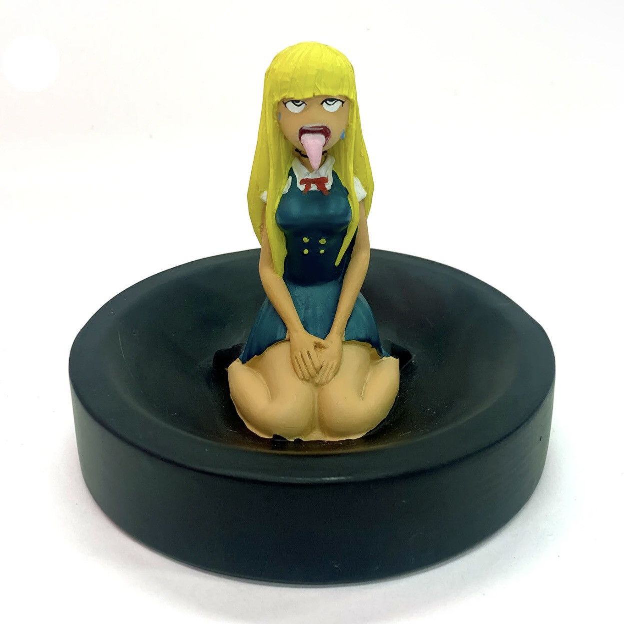 Nothing Personal Blazzys Nothing Personal Ash On Me Ashley Blonde Ashtray Size ONE SIZE - 1 Thumbnail