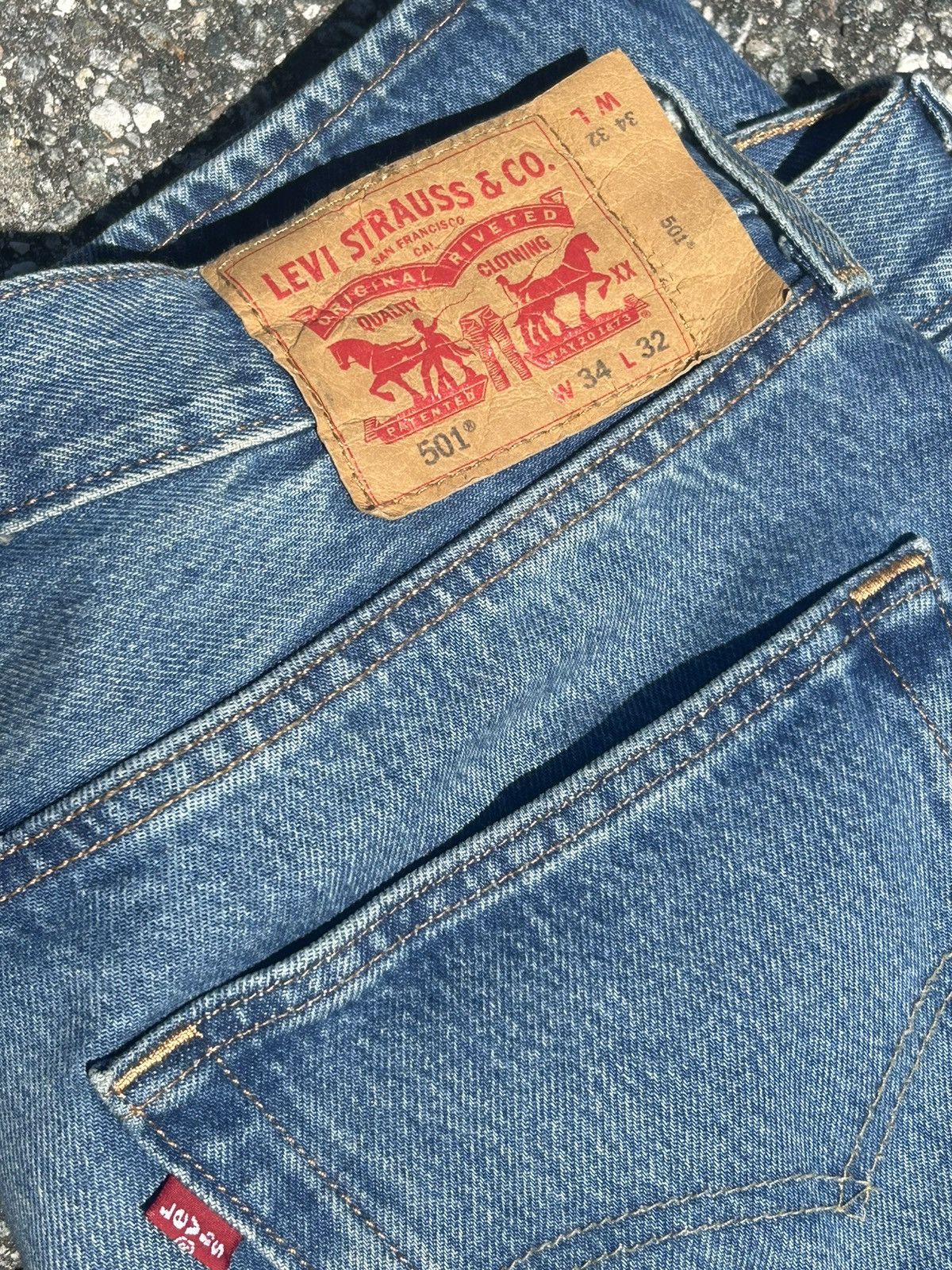 Levi's Levi’s Blue Distressed 501’s Size US 34 / EU 50 - 4 Thumbnail