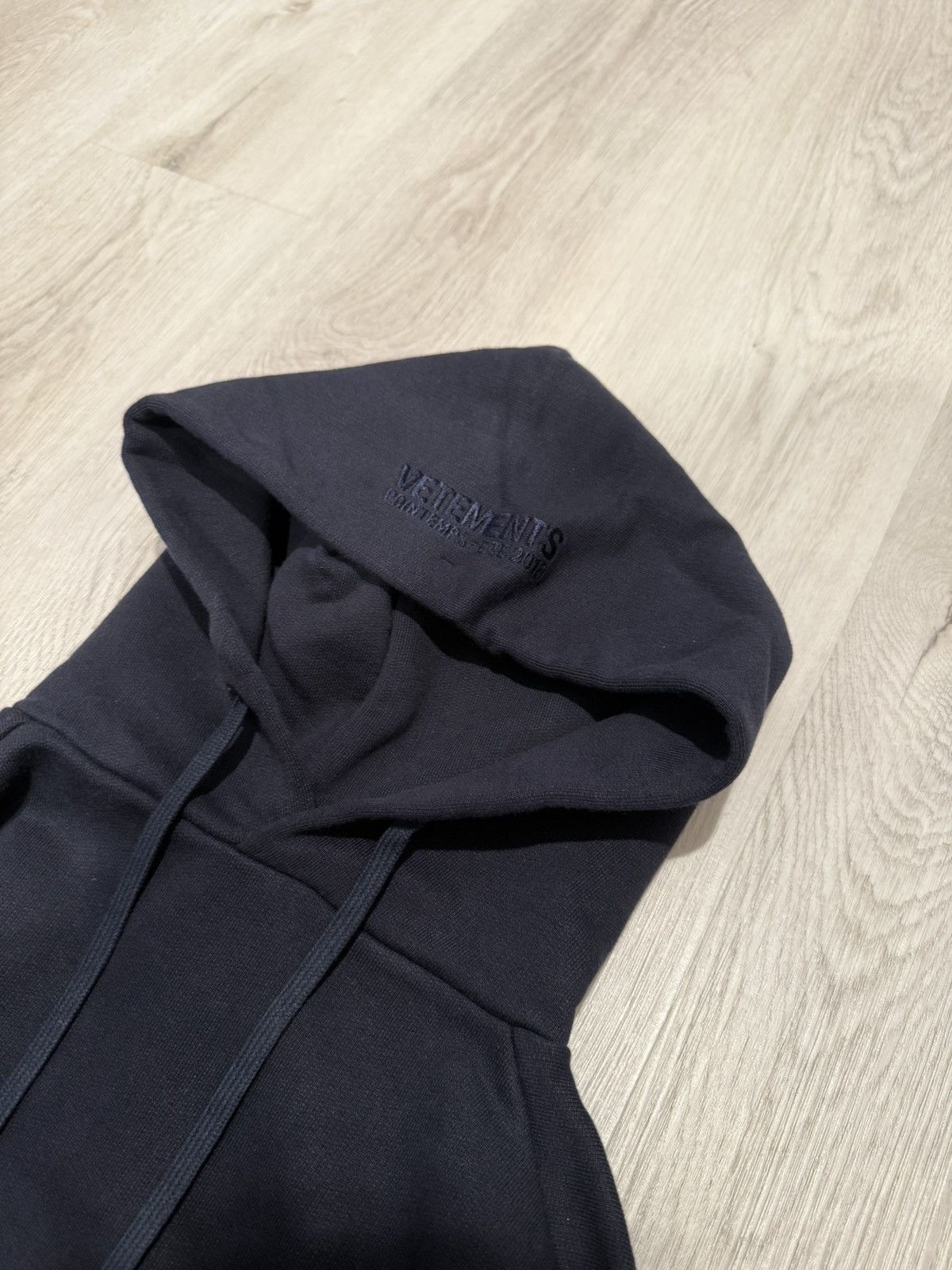 Vetements s/s 2018 tape hoodie nwt!! Size US XS / EU 42 / 0 - 4 Thumbnail