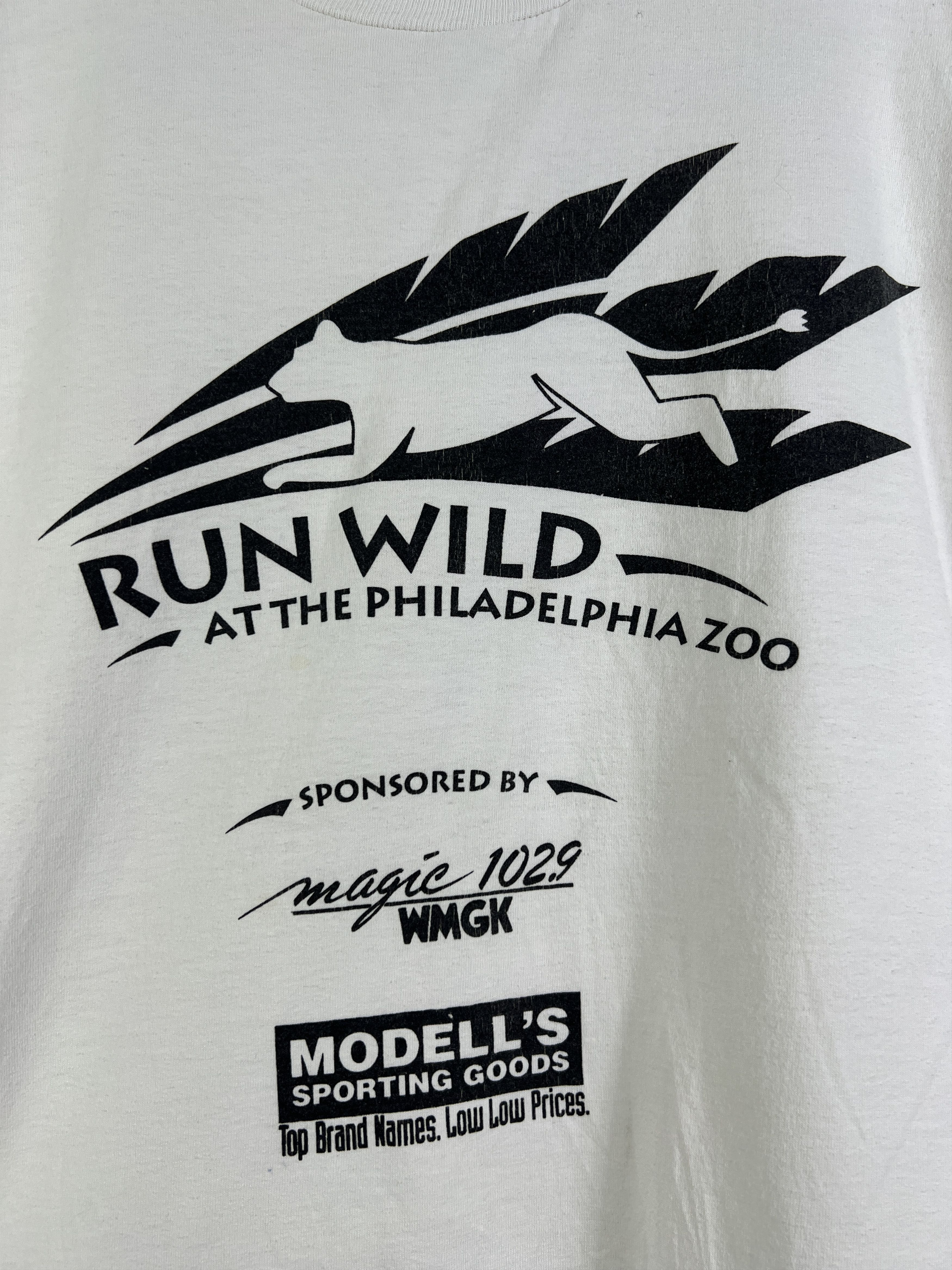 Vintage No.5043 VTG 90s Philadelphia Zoo Run Wild Graphic Tee (XL) Size US XL / EU 56 / 4 - 2 Thumbnail