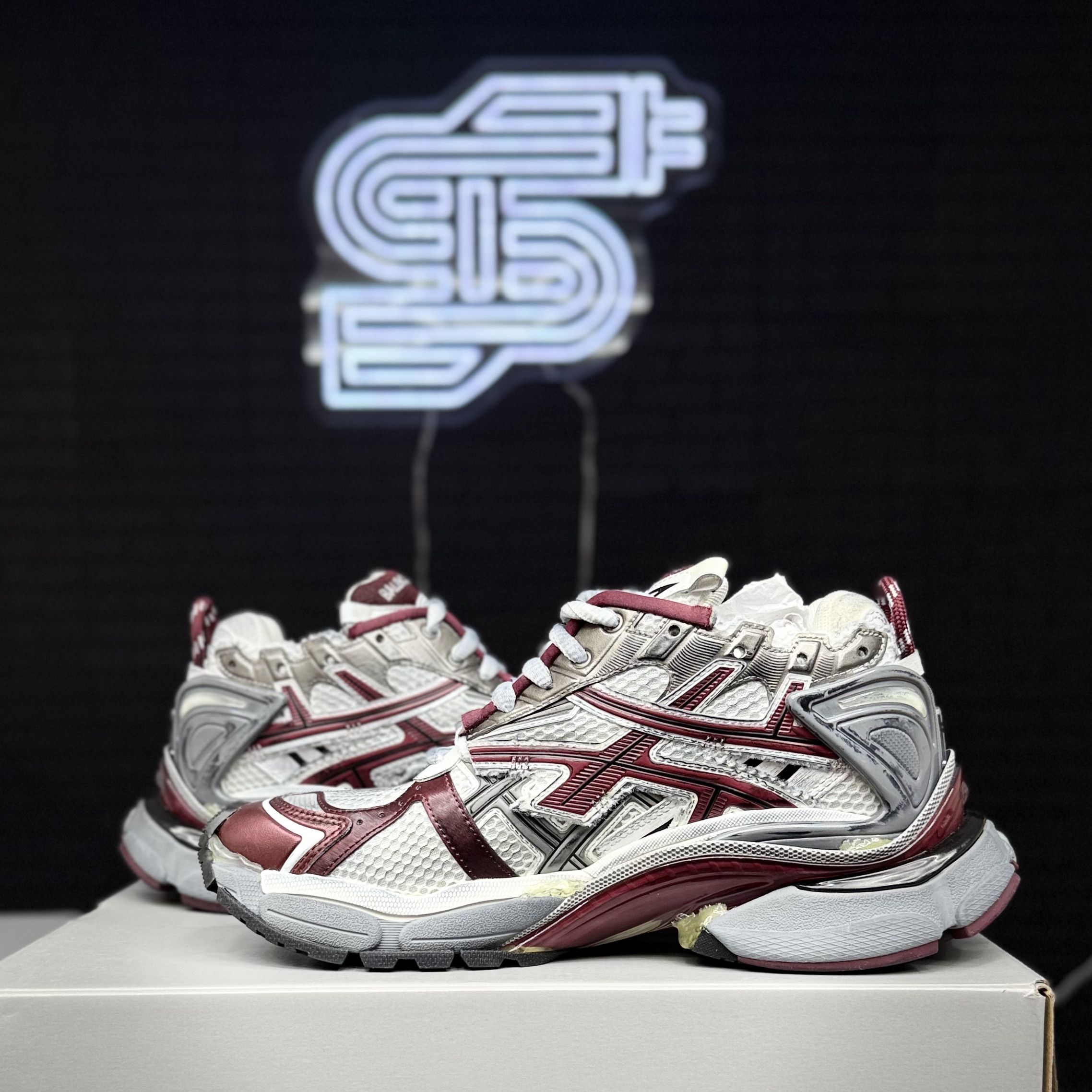Balenciaga Balenciaga Runner Burgundy/Grey Size US 4 / IT 34 - 3 Thumbnail