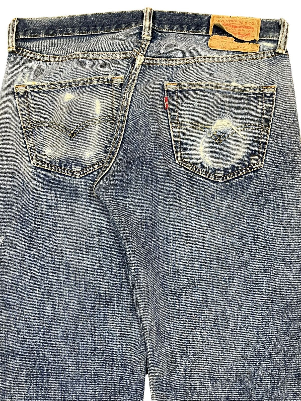 Levi's Vintage Levis 501 Blue Wash Distressed Style Loose Jeans Size US 32 / EU 48 - 5 Thumbnail
