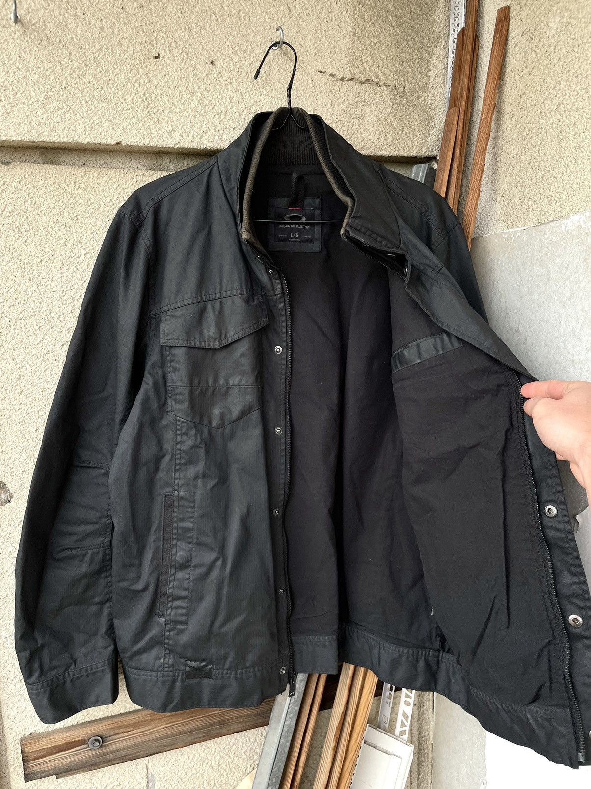 Oakley Vintage Y2K Oakley Metal Logo Avant Garde Military Jacket Size US L / EU 52-54 / 3 - 11 Thumbnail