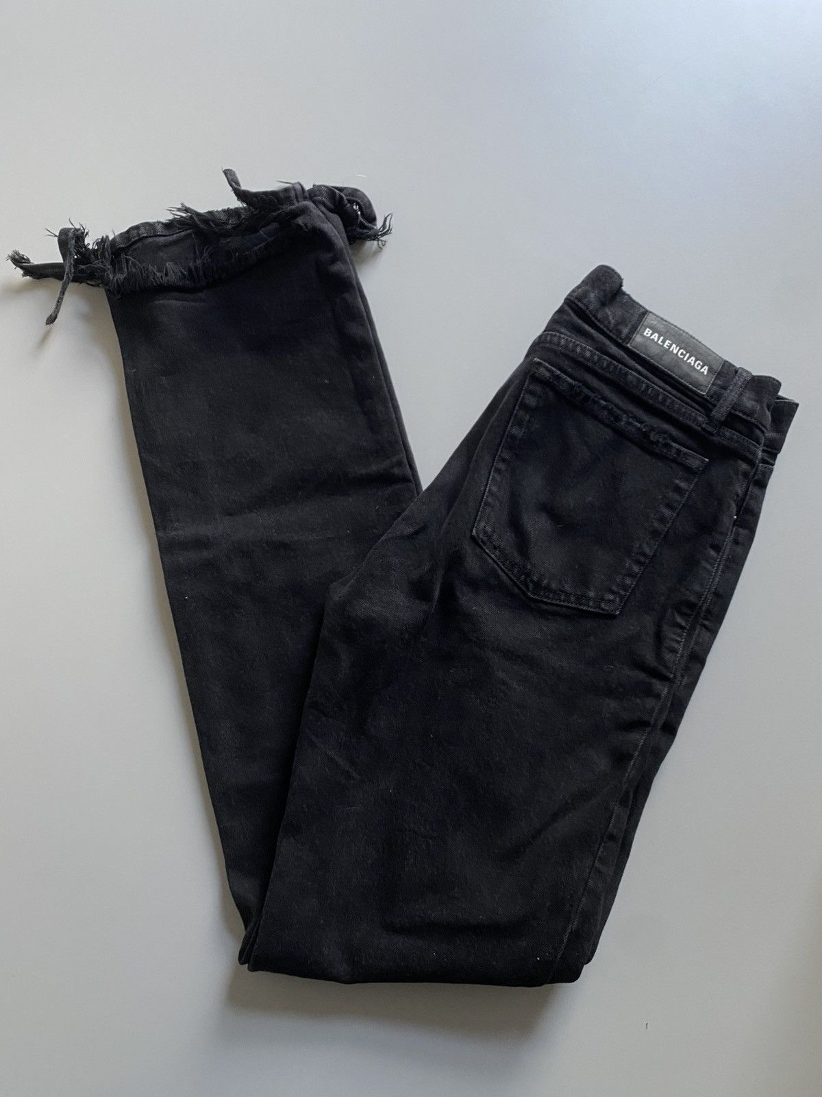 Balenciaga Balenciaga Runway distressed Denim 32 30 Size US 30 / EU 46 - 2 Thumbnail