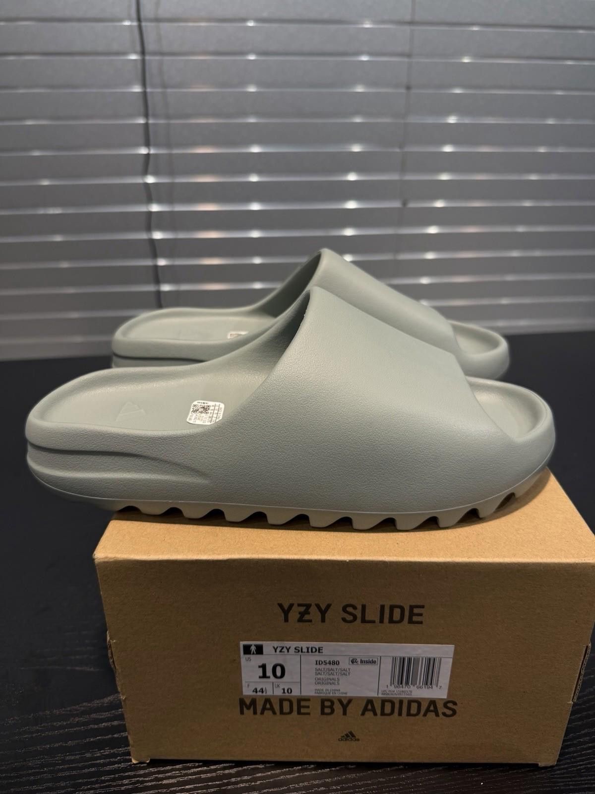 Adidas Adidas Yeezy Slide Size 10 Salt ID5480 Brand New Size US 10 / EU 43 - 1 Thumbnail