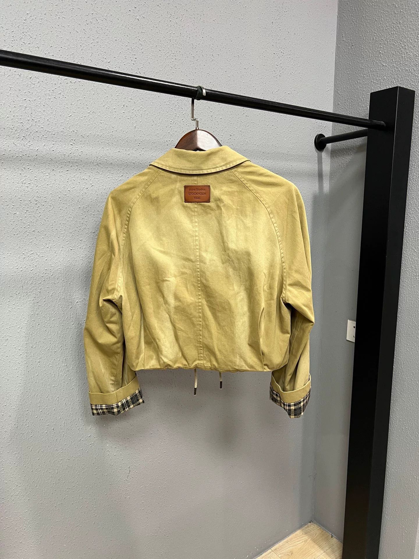 Acne Studios beige gradient cropped jacket by Acne Studios Size S / US 4 / IT 40 - 1 Thumbnail