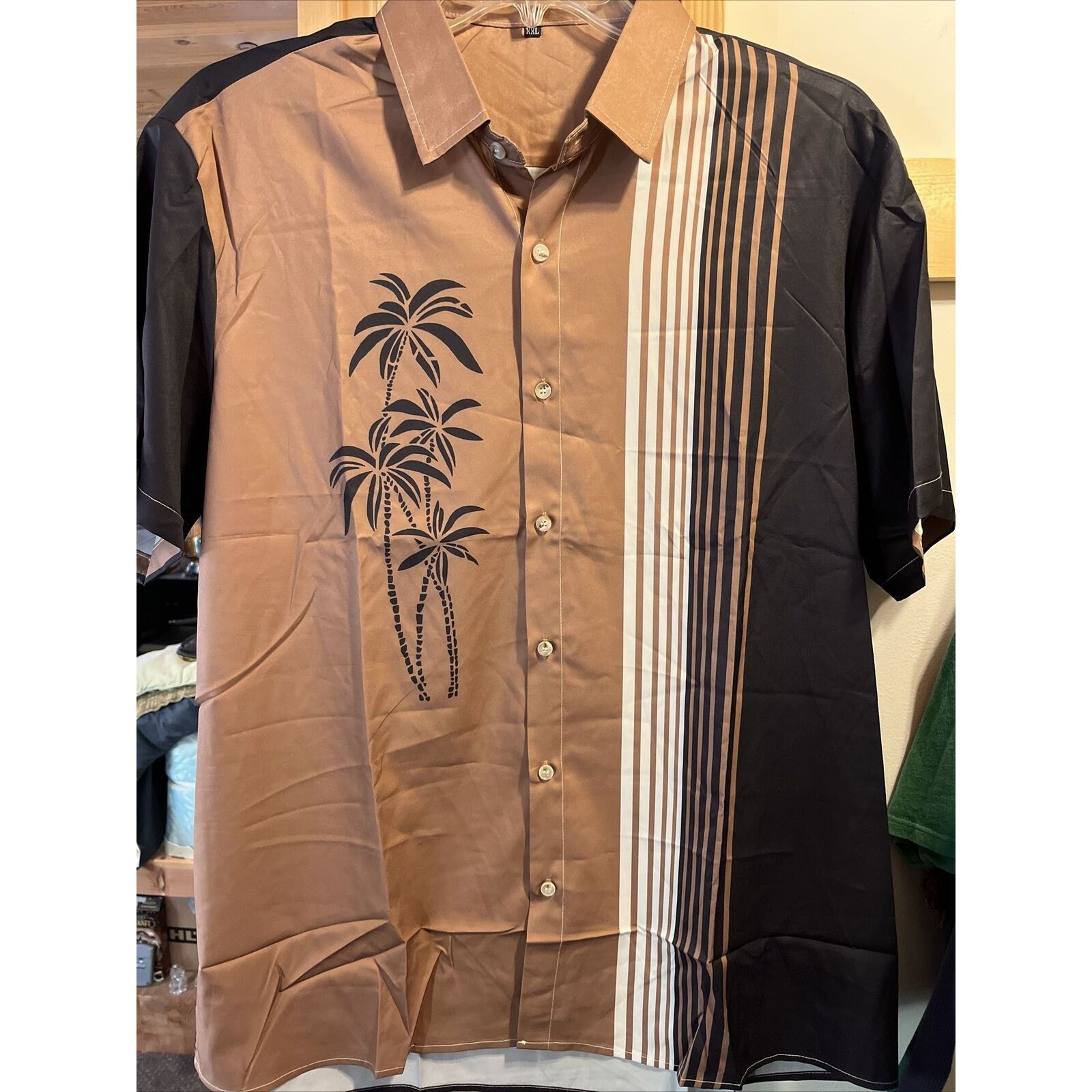 The Unbranded Brand Unbranded Men’s XXL Brown Black SS Polyester Hawaiian Shirt Size US XXL / EU 58 / 5 - 5 Thumbnail