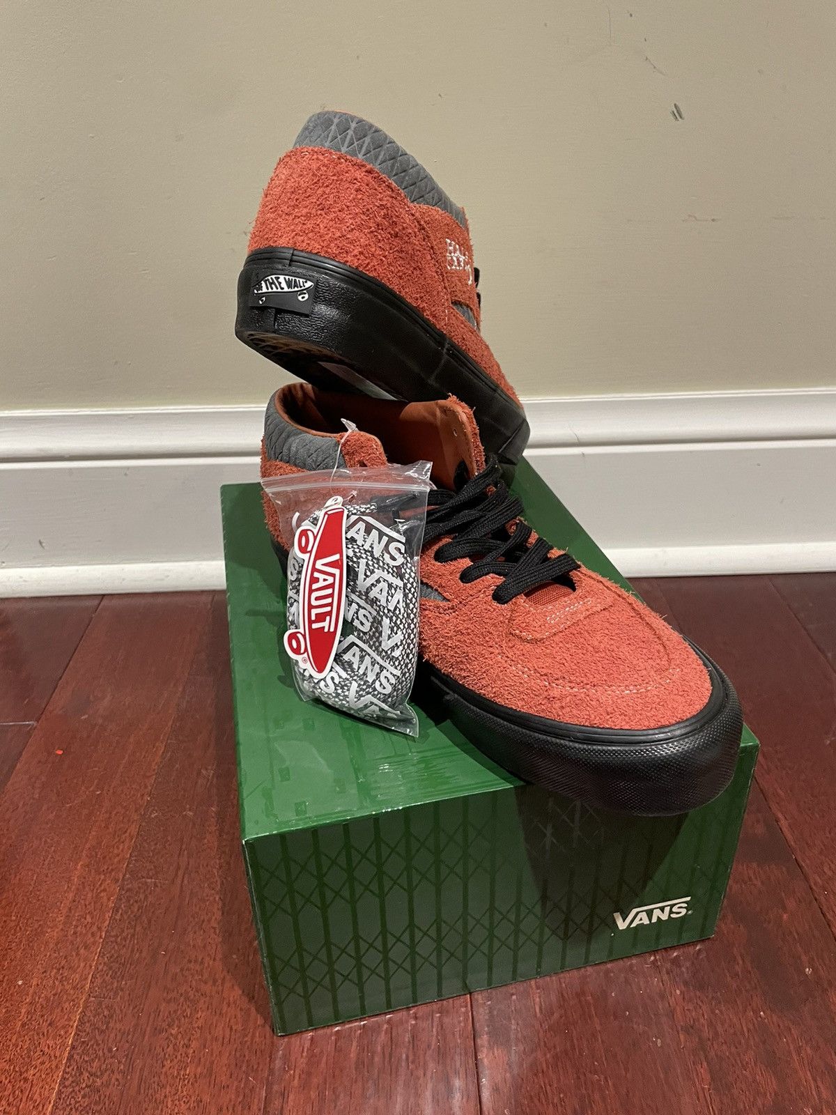 BetterTM × Vans BETTER GIFT SHOP x VANS Half Cab Size US 9 / EU 42 - 2 Thumbnail