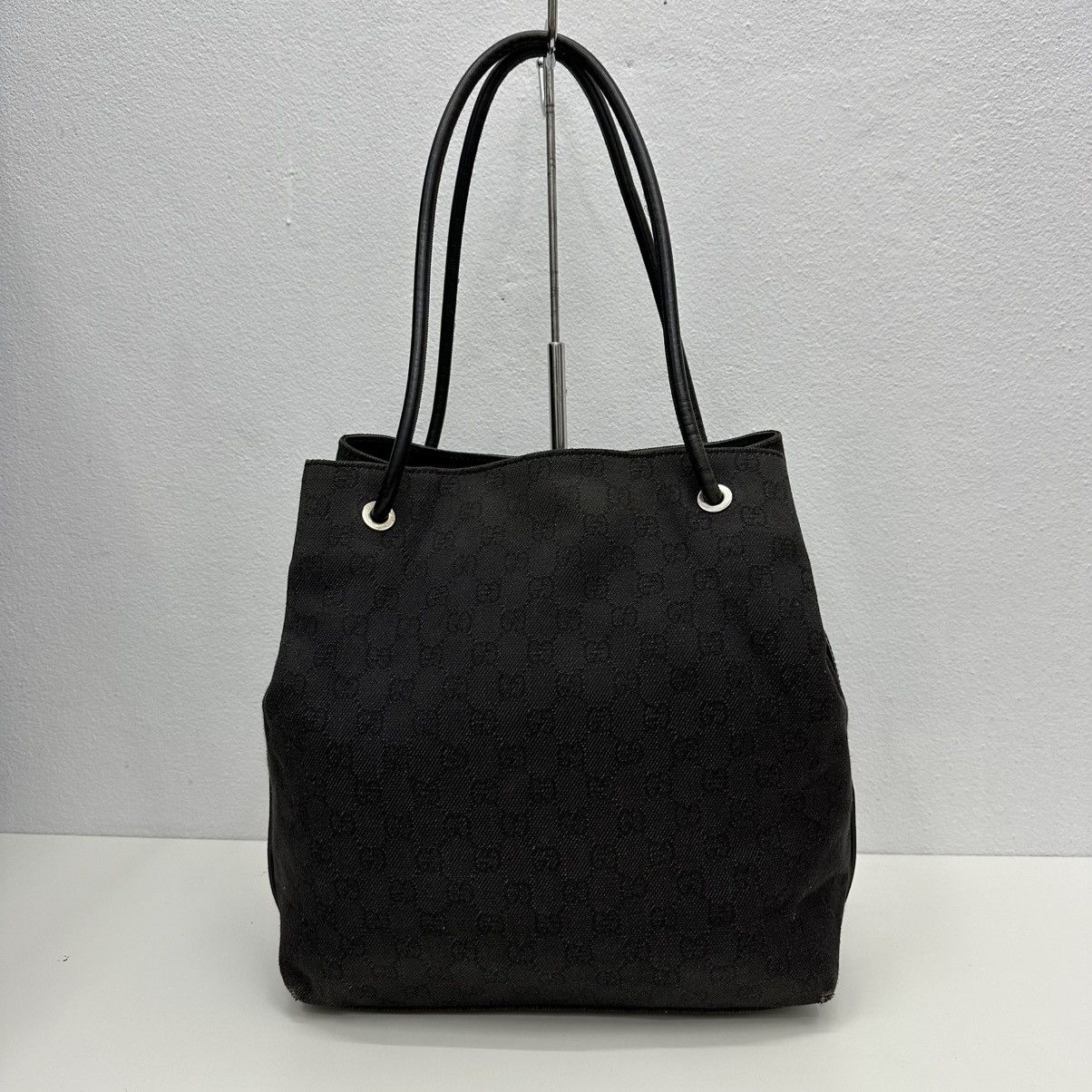 Gucci ‼️LAST DROP‼️ AUTHENTIC GUCCI BLACK GG CANVAS GIFFORD TOTE BAG Size ONE SIZE - 4 Thumbnail
