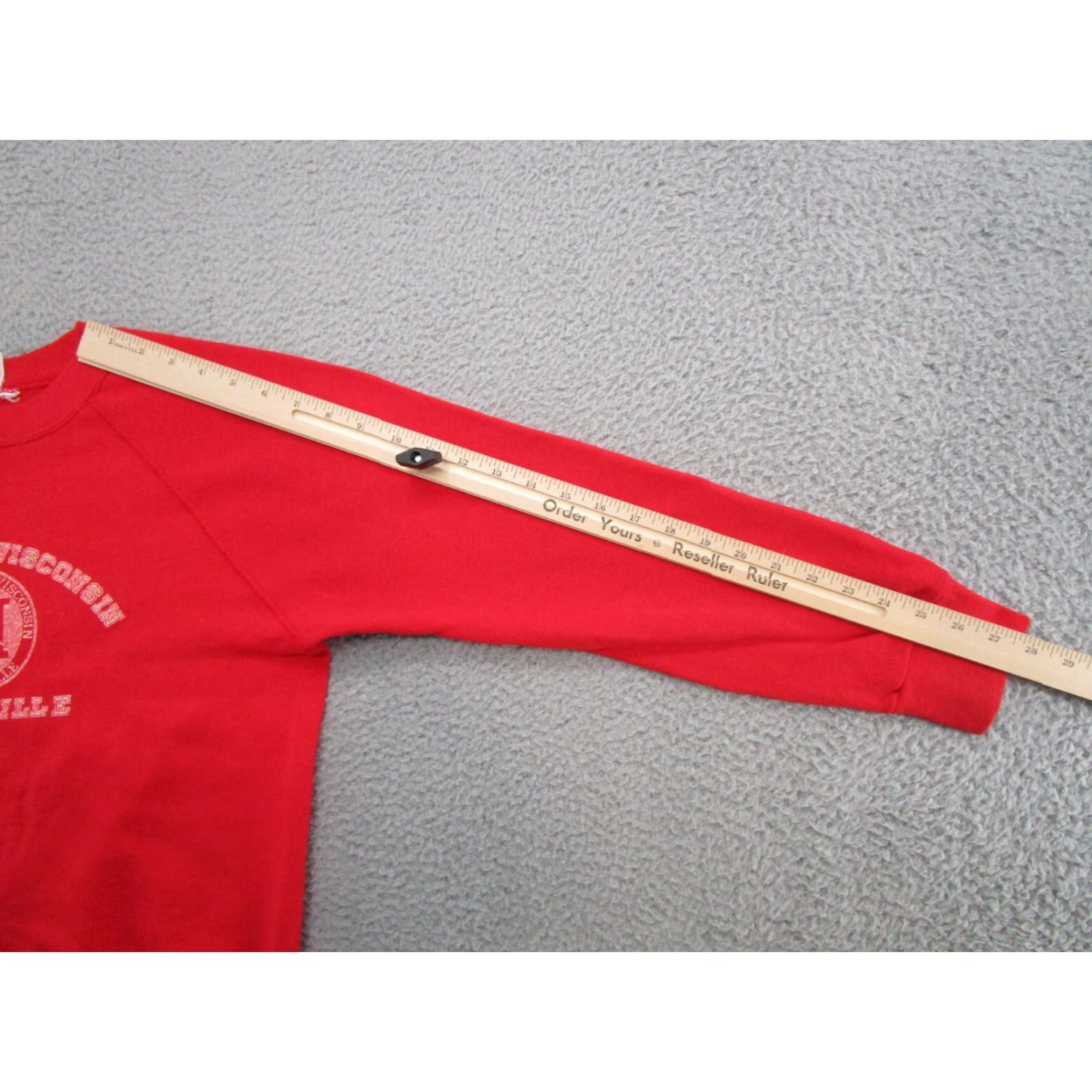 Champion VINTAGE University of Wisconsin Platteville Raglan Sleeve Sweatshirt Hoodie SZ L Mens Red Pullover Sports University 80s Size US L / EU 52-54 / 3 - 7 Thumbnail