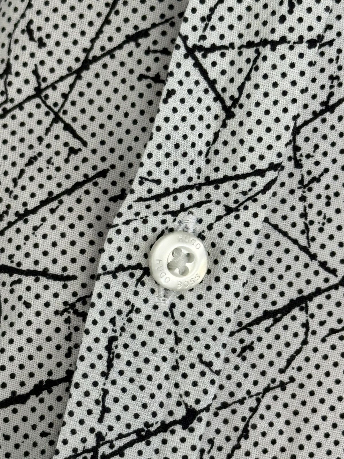 Hugo Boss 🇮🇹 Hugo Boss Extra Slim Fit Luxury Button Shirt Abstract Art Size US M / EU 48-50 / 2 - 10 Thumbnail