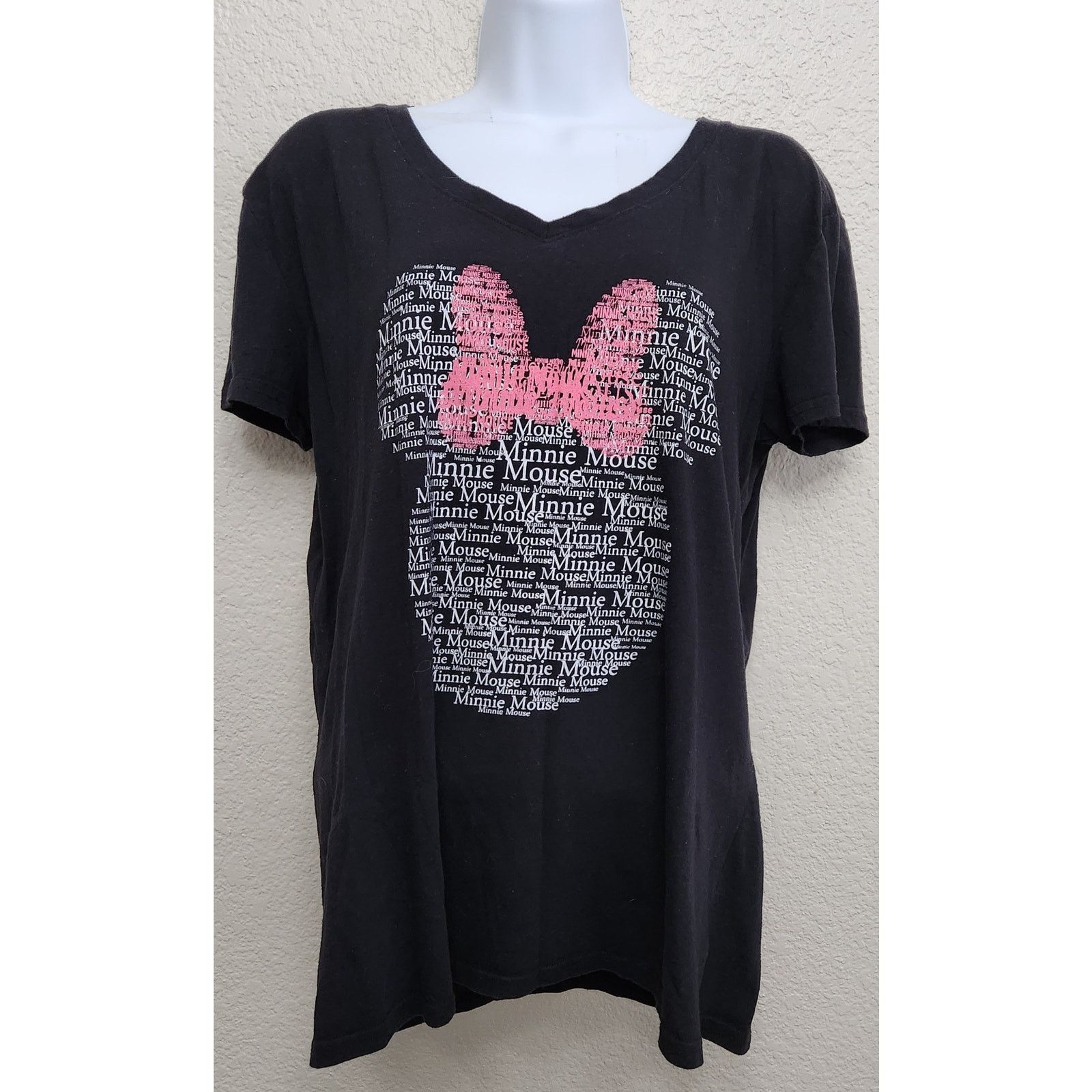 Disney Disney Black Pink Minnie Mouse Head Graphic Shirt XL Size XL / US 12-14 / IT 48-50 - 1 Thumbnail