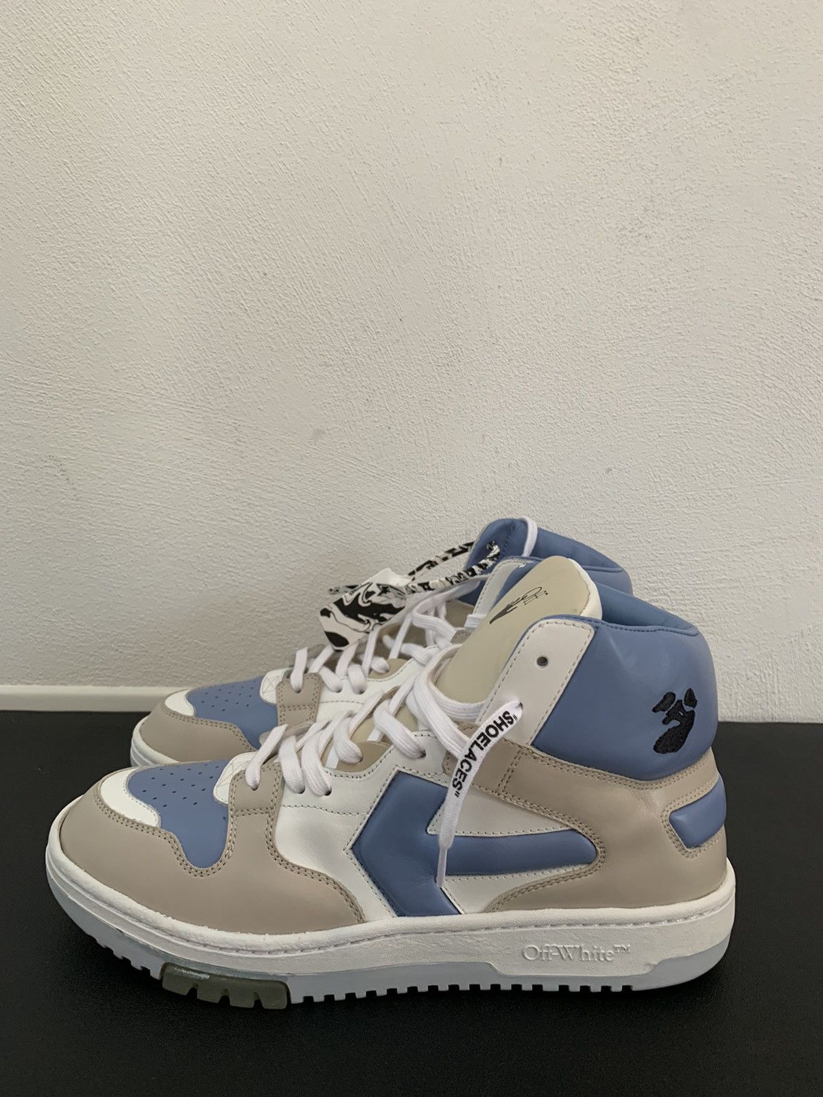 Off-White Off-White Vintage Classic High Sneakers Size US 11 / EU 44 - 2 Thumbnail