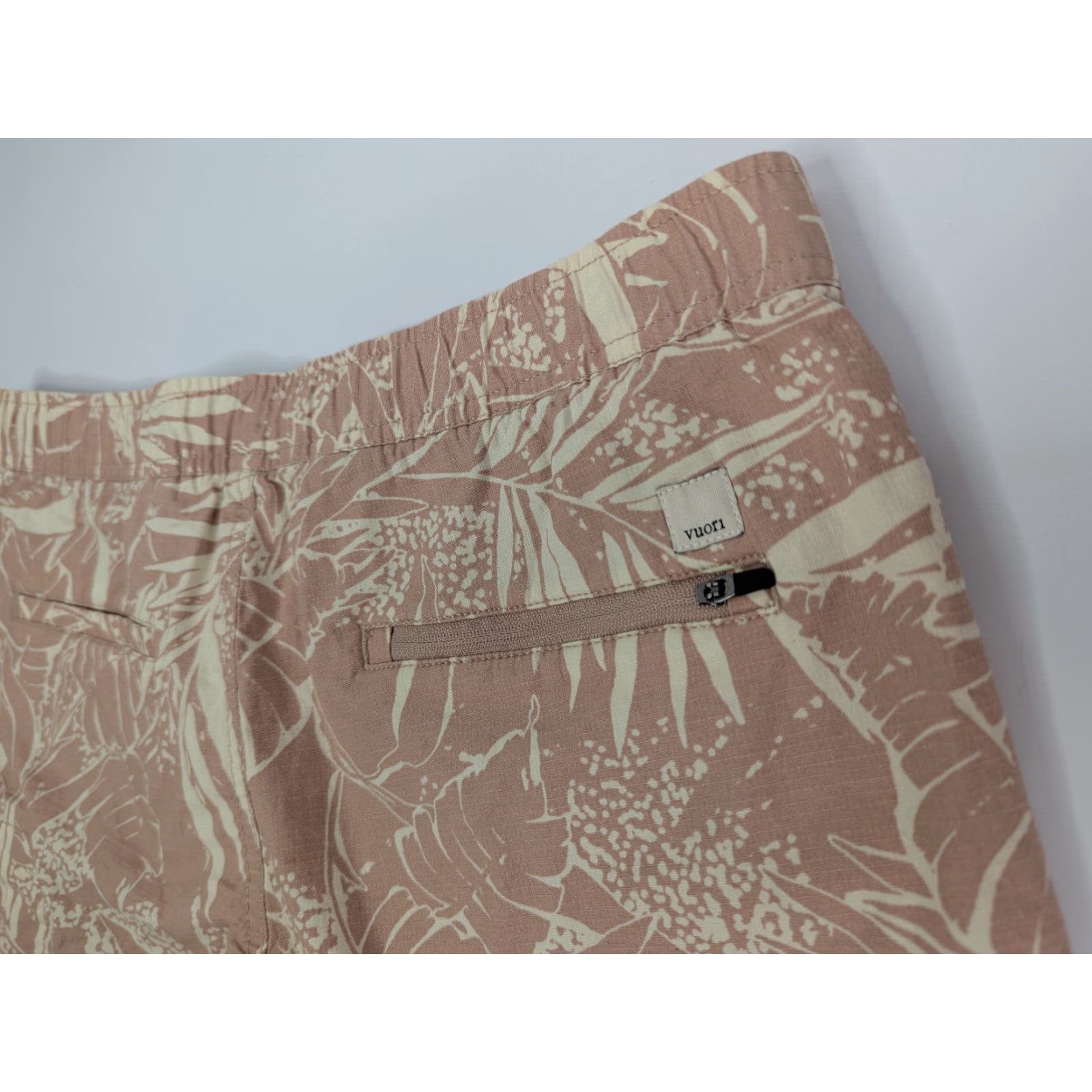 Vuori Vuori Shorts Ladies L Pink Ripstop Elastic Waist Drawstring VW364 Casual Travel Athletic Modern American, Classic Womens Size 36" / US 14 / IT 50 - 3 Thumbnail