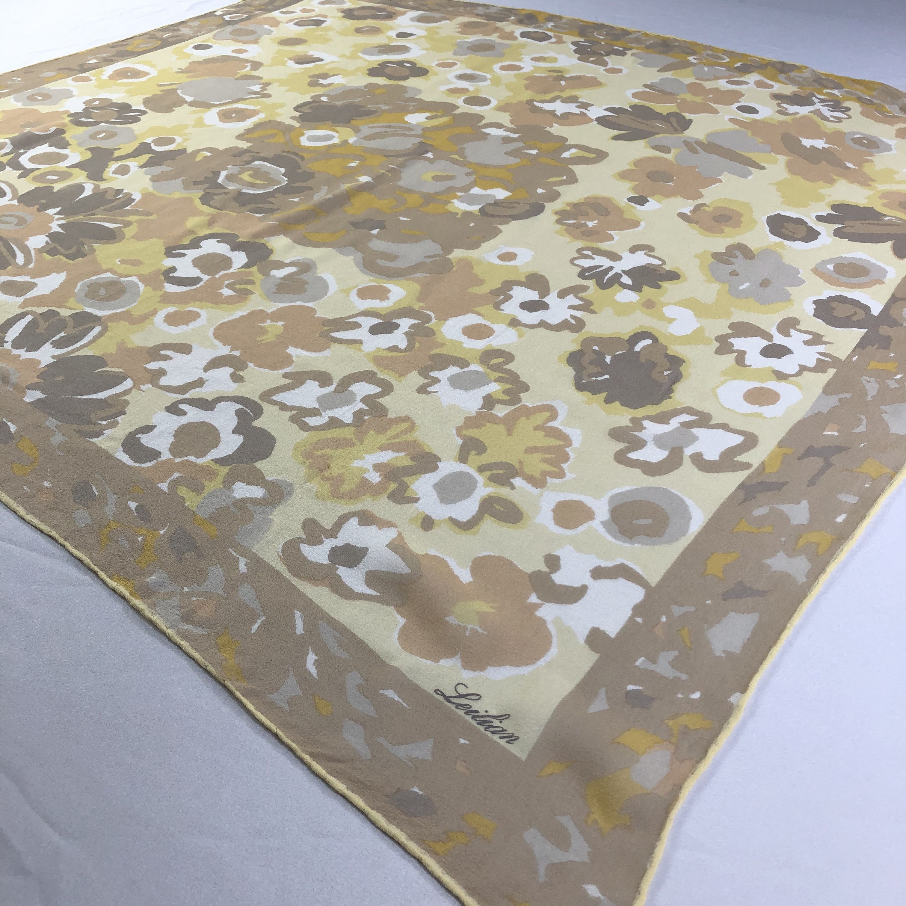 Vintage Vintage Leilian Silk Scarf Size ONE SIZE - 3 Thumbnail