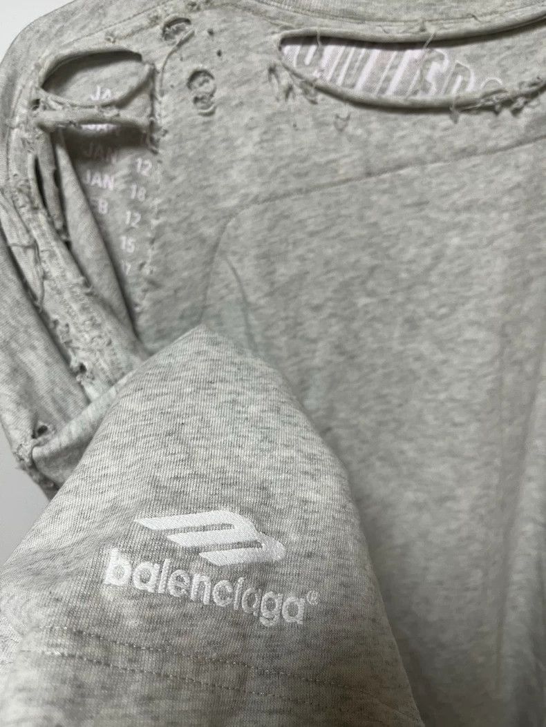 Balenciaga Balenciaga Grey Havoc Calendar 3B Short Sleeve Size US M / EU 48-50 / 2 - 5 Thumbnail