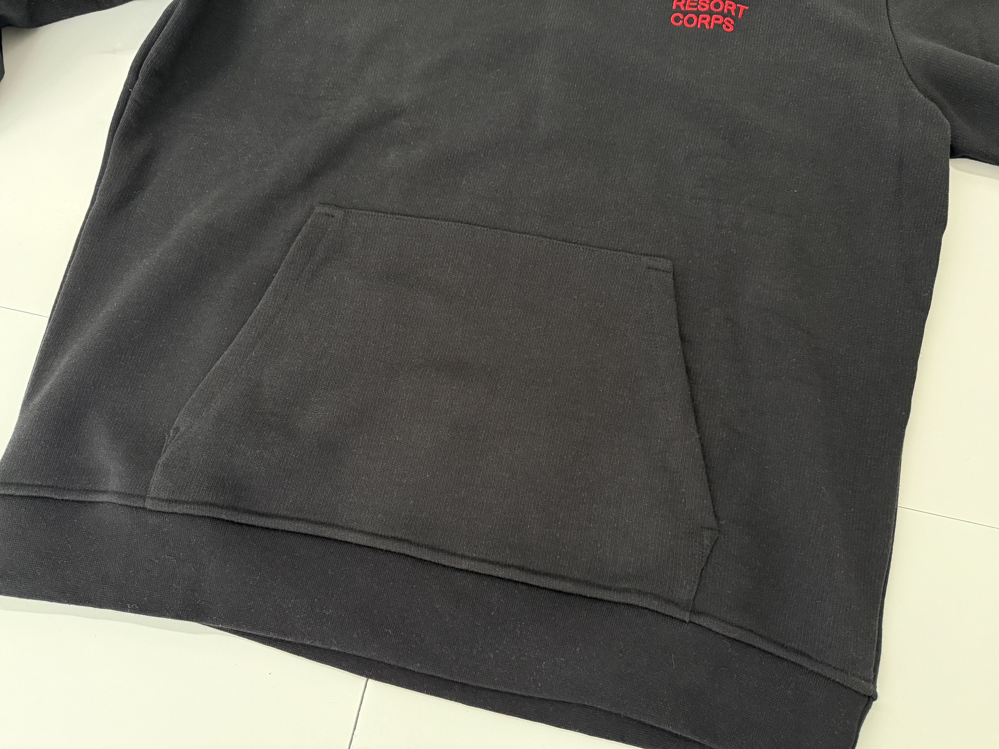 Resort Corps *NEW* Resort Corp Empathy Rear Hoodie - Black / Large Size US L / EU 52-54 / 3 - 3 Thumbnail