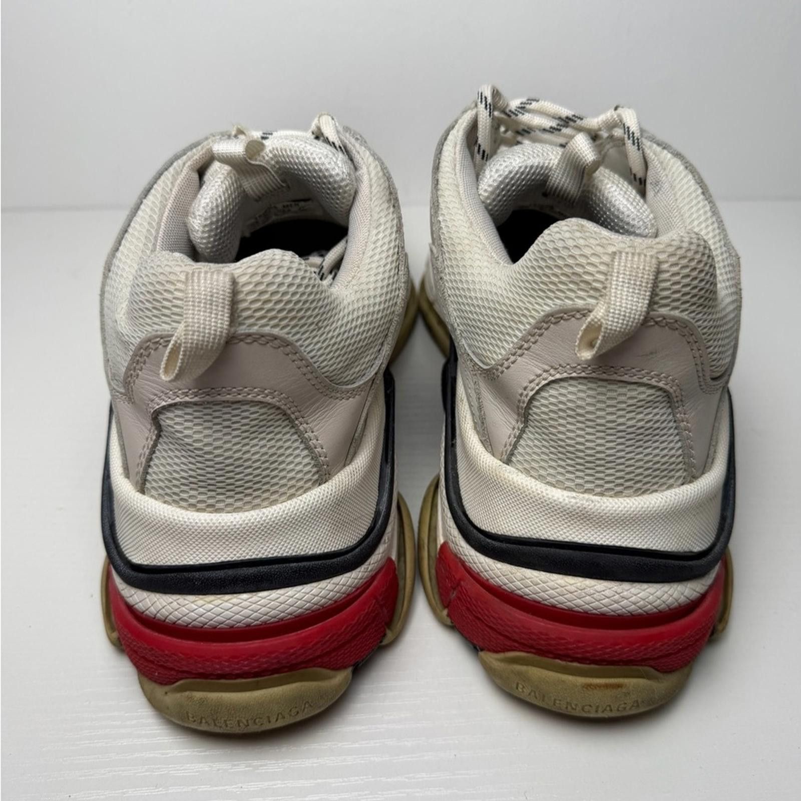 Balenciaga Balenciaga Triple S Sneakers Men’s SZ 44 US 11 White Cream Size US 11 / EU 44 - 4 Thumbnail