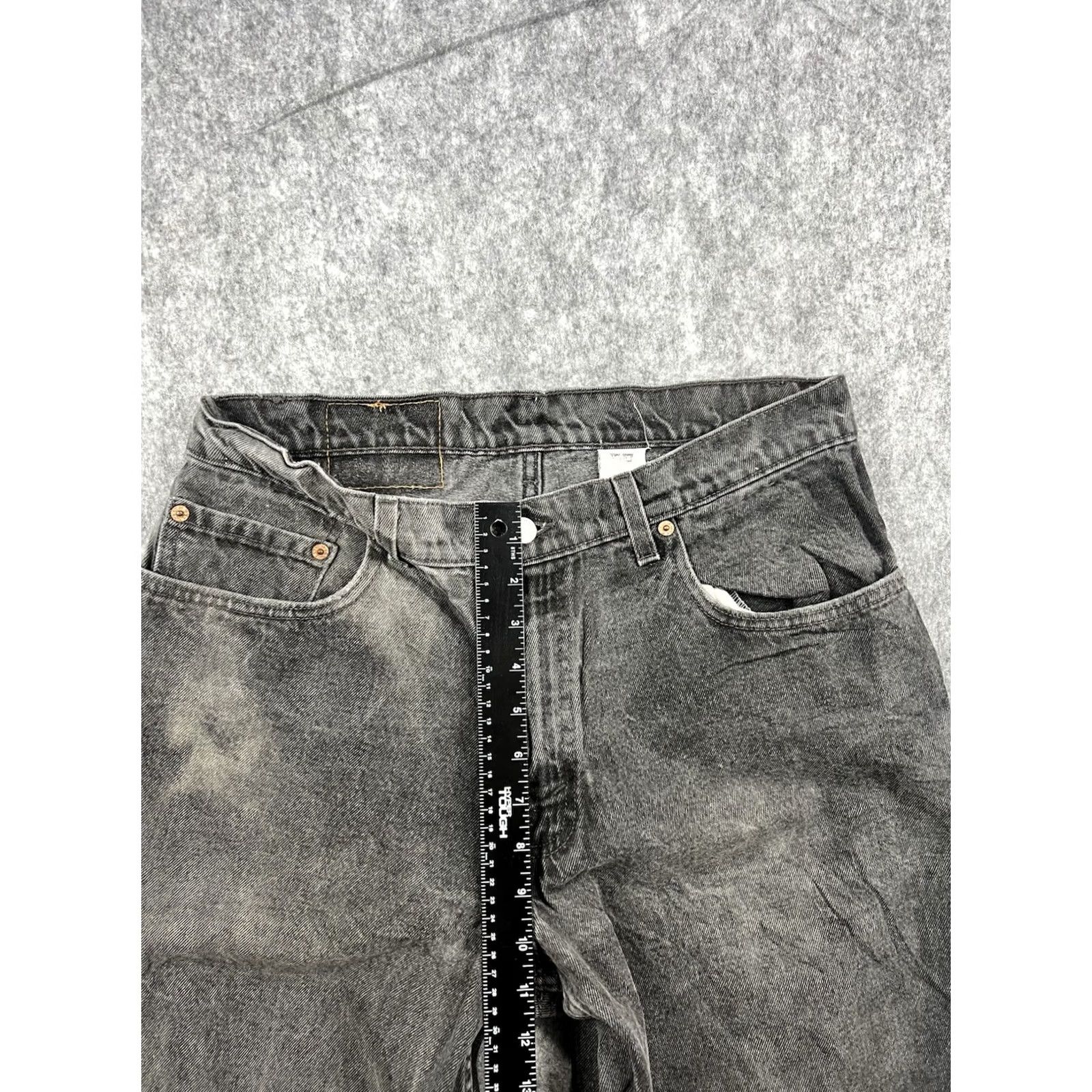 Levi's VINTAGE Levi's 570 Jeans Men Relaxed Fit 33x30 Denim Cotton Charcoal Gray Baggy Workwear Pants Size US 33 - 4 Thumbnail