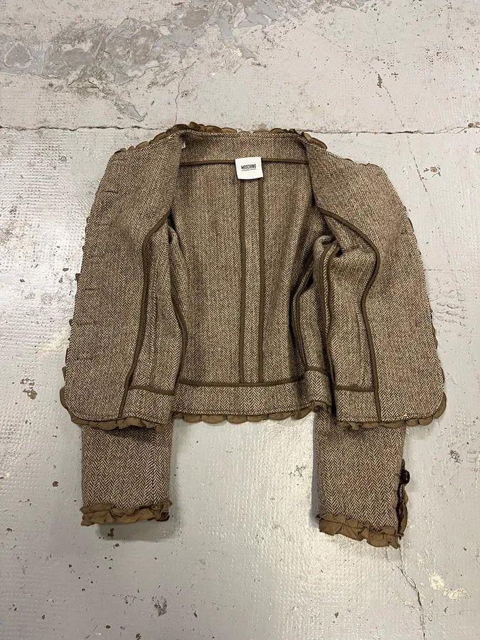 Moschino 2000s Moschino Flower Wool Ruffled Beige Jacket Size S / US 4 / IT 40 - 8 Thumbnail