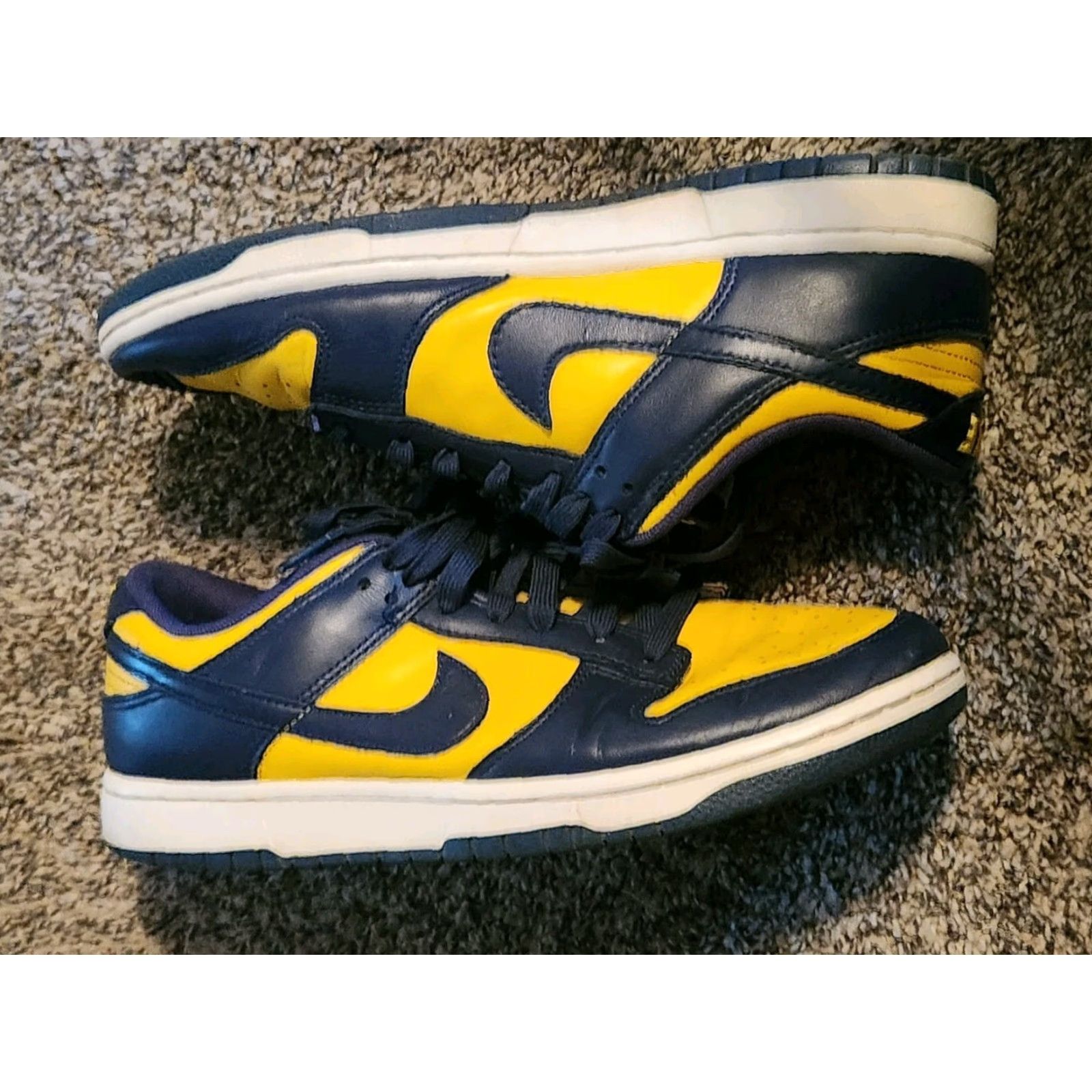 Nike Nike Dunk Michigan Shoe Men 9 US Low Top Leather Sneaker Varsity Maize Midnight Navy-White Rubber Outsole 2021 DD1391-700 Size US 9 / EU 42 - 2 Thumbnail