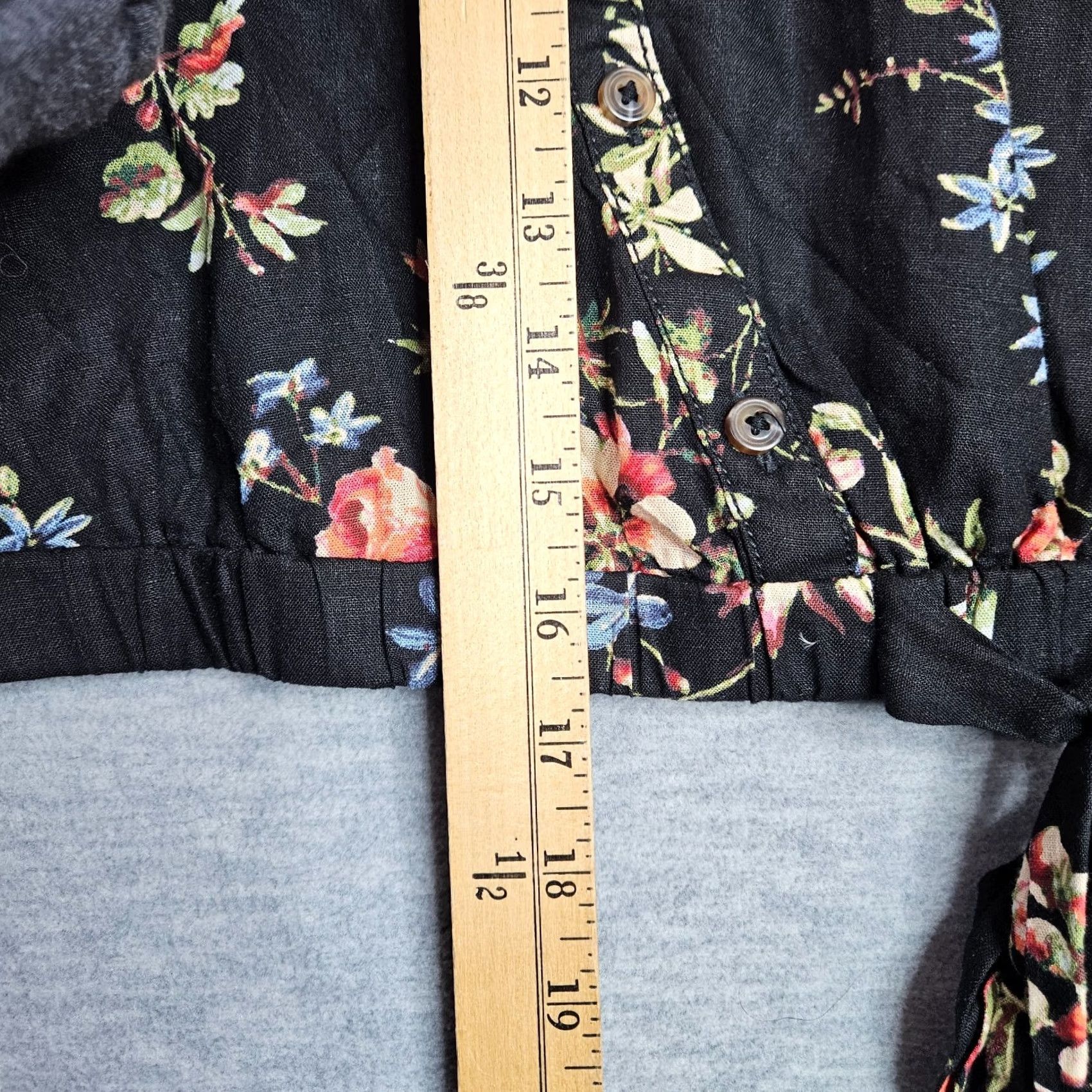 Anthropologie VINTAGE Anthropologie Pilcro Cropped Blouse Women's XS Linen Blended Wrap Tie Neckline Round Long Sleeve Floral Black Shirt Womens Size XS / US 0-2 / IT 36-38 - 4 Thumbnail