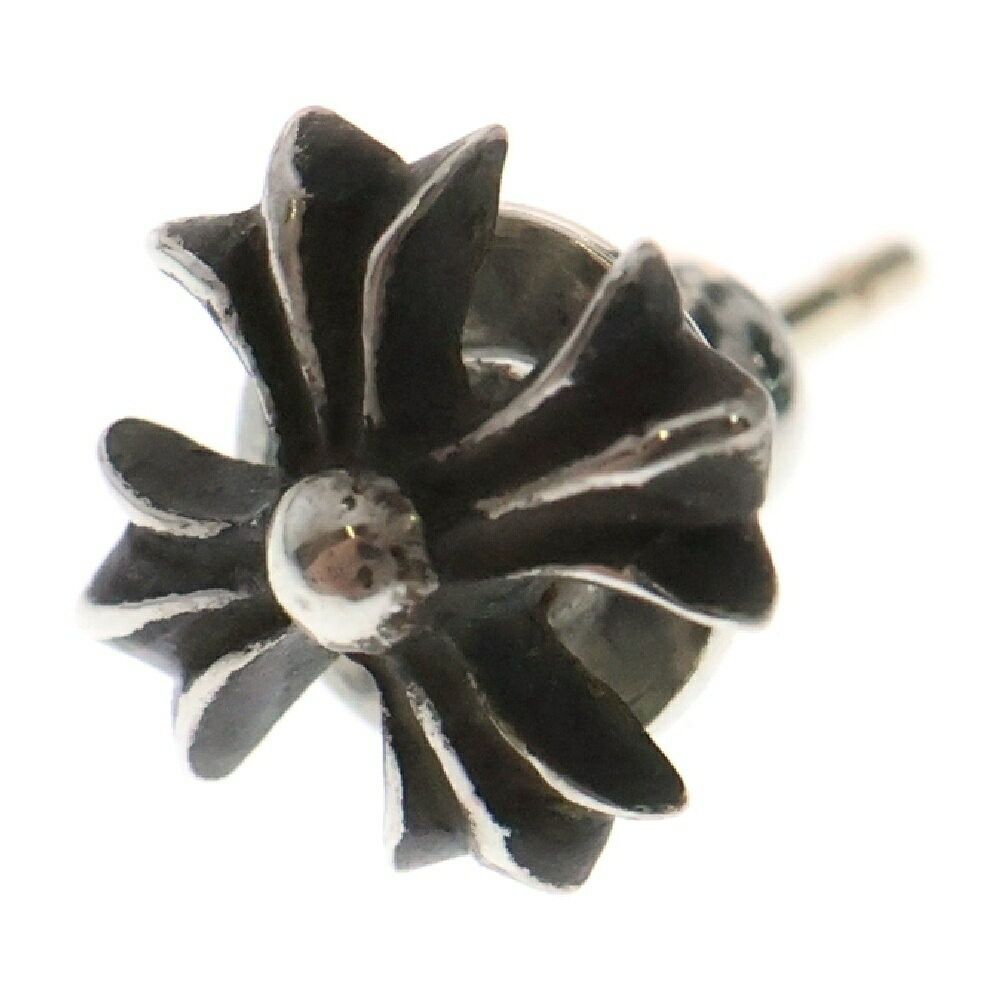Chanel Camellia earring