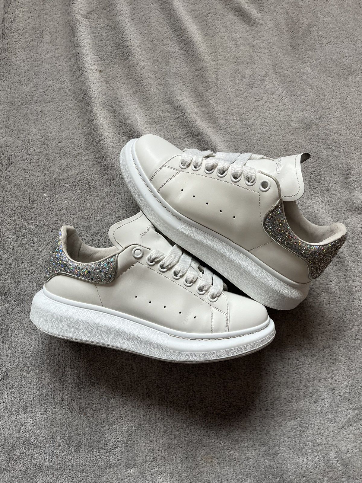 Alexander McQueen × Designer × Luxury Alexander McQueen