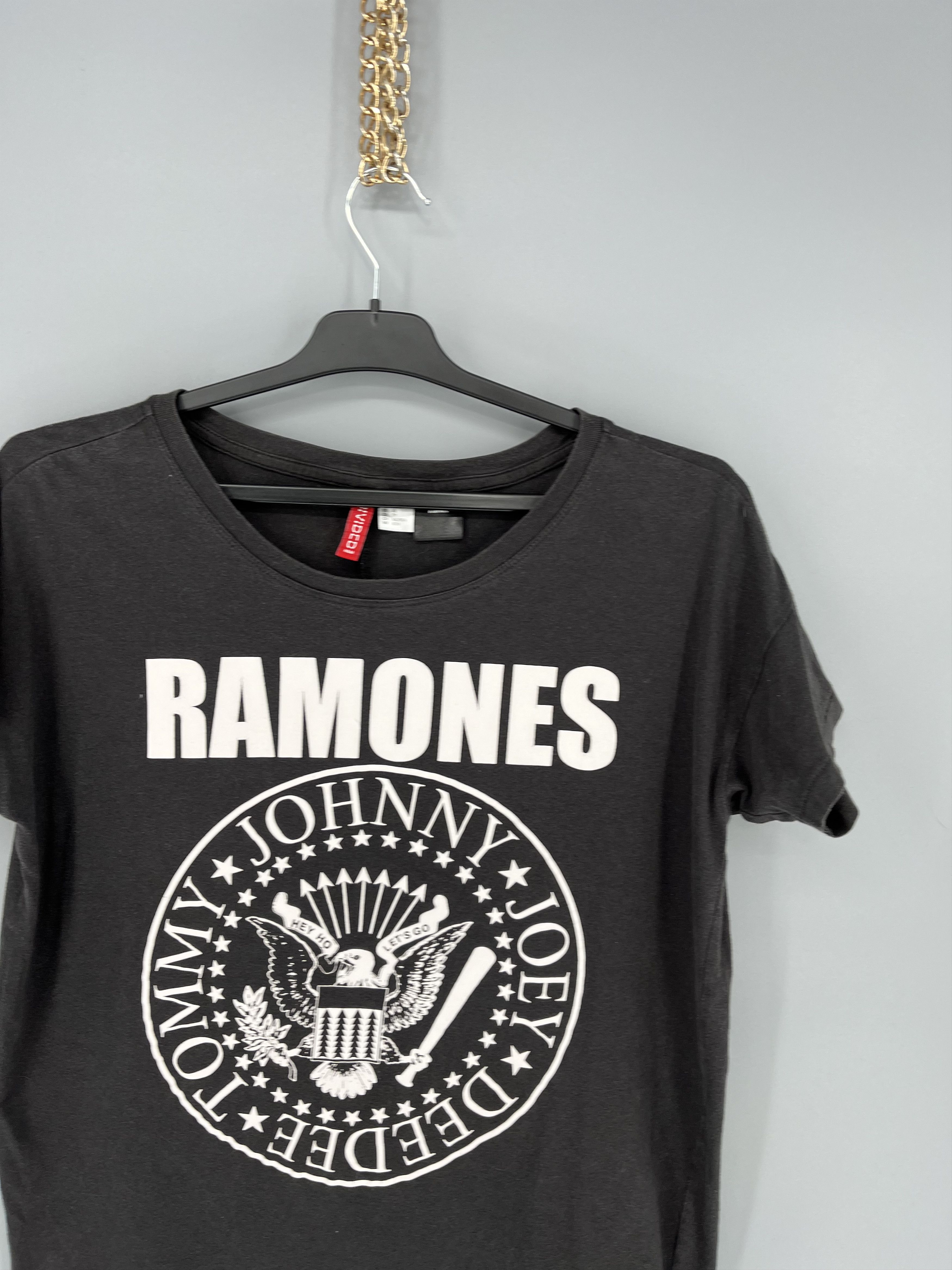 Band Tees Vintage Ramones "Johnny Joe Deed Tommy" Graphic Oversize Size XS / US 0-2 / IT 36-38 - 5 Thumbnail