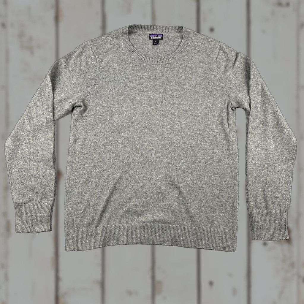 Patagonia Patagonia Mens S Long Sleeve Gray Knit Sweater Ultra Soft & Cozy Outdoor Layer Sweater Mens S Gray Knit Crew Neck Pullover Size US S / EU 44-46 / 1 - 1 Thumbnail