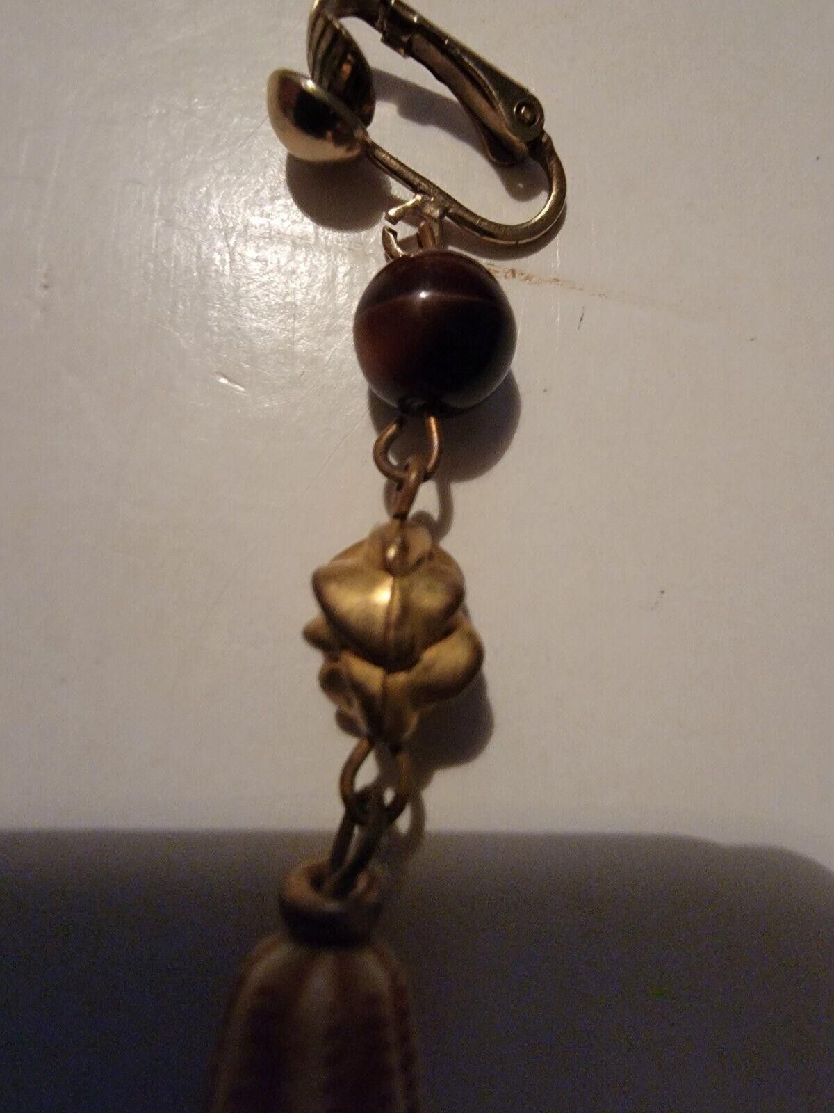 The Unbranded Brand Vintage Dangle Earrings Gold Tone Clip On Size ONE SIZE - 3 Thumbnail