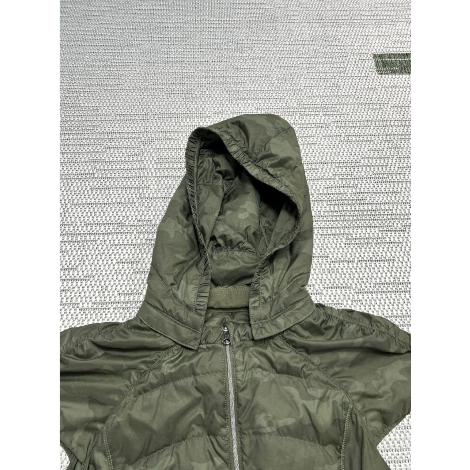 Lululemon Lululemon Vest Womens 3XS Green Down Insulated Puffer Camouflage Spring Fling Vest Mens Womens Girls Size XXS / US 00 / IT 34 - 2 Thumbnail