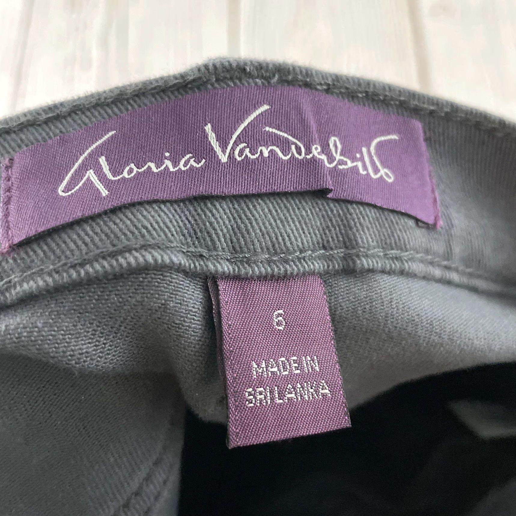 Gloria Vanderbilt VINTAGE Gloria Vanderbilt Amanda Slimming Heritage Fit Jeans Pants Women's 6 Gray Slimming Gloria Vanderbilt Amanda Jeans Pants Women 6 Gray Size 28" / US 6 / IT 42 - 4 Thumbnail
