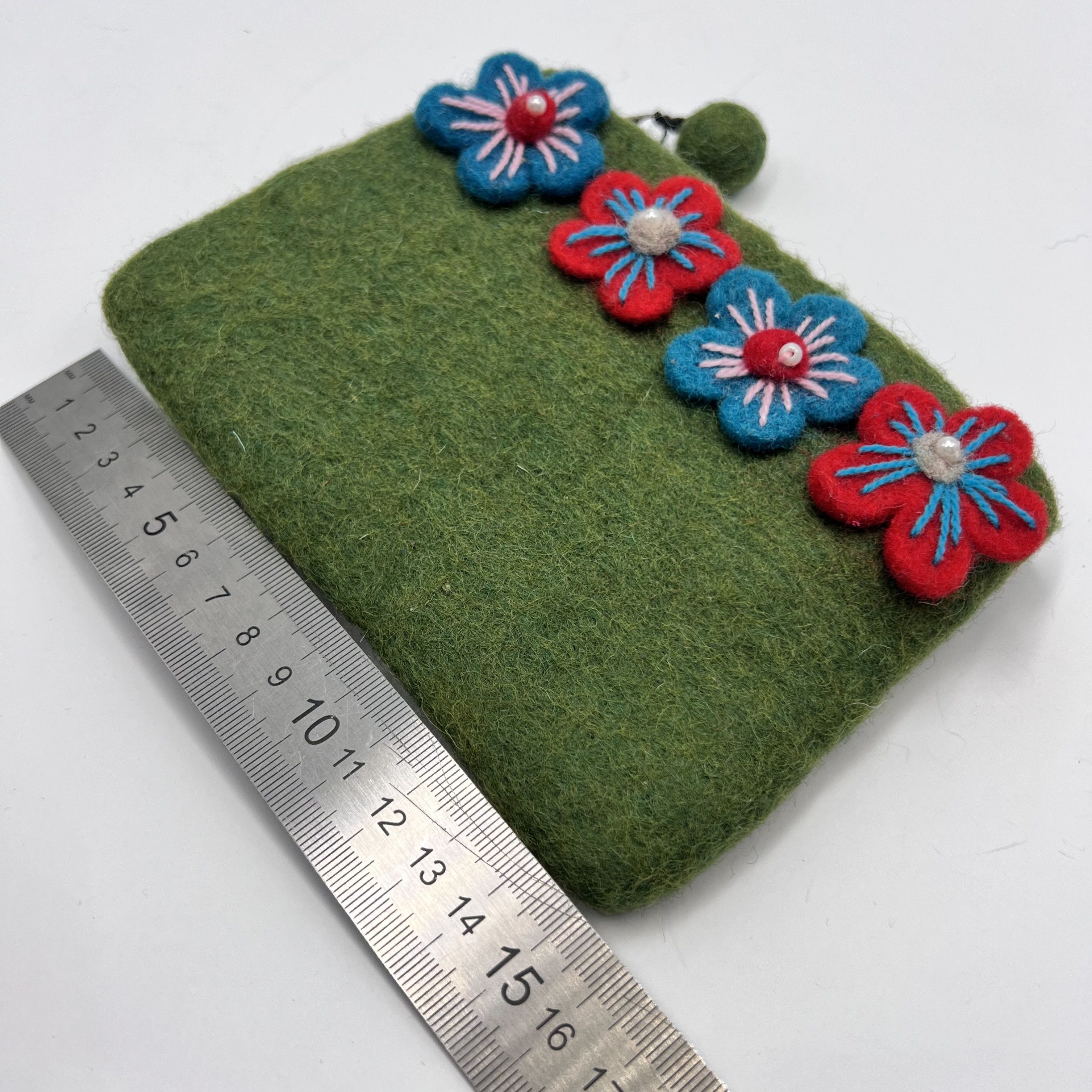 Handmade Handmade Green Felt Wool Coin Purse Floral Zip Pouch Nepal Size ONE SIZE - 8 Thumbnail