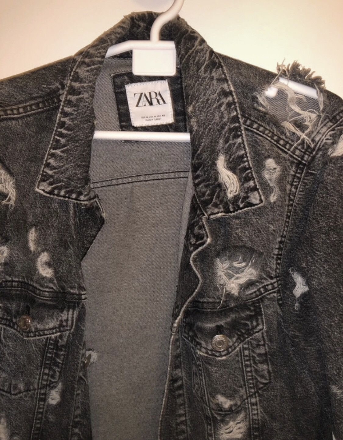 Zara Grey and black distressed denim jacket Size US M / EU 48-50 / 2 - 2 Thumbnail