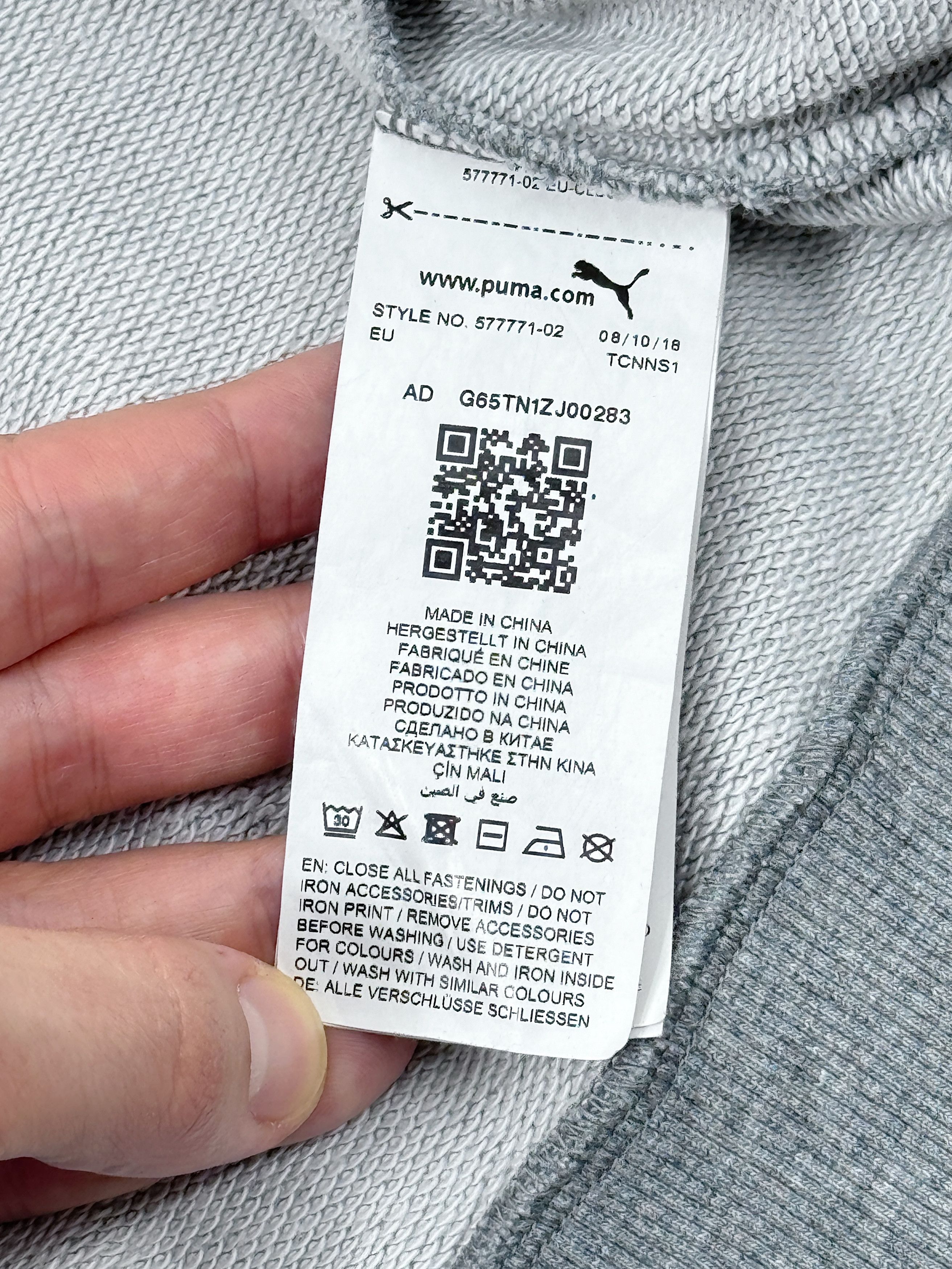Formula 1 × Puma × Red Bull Puma x Red Bull Hoodie Formula 1 Team Size US L / EU 52-54 / 3 - 18 Thumbnail