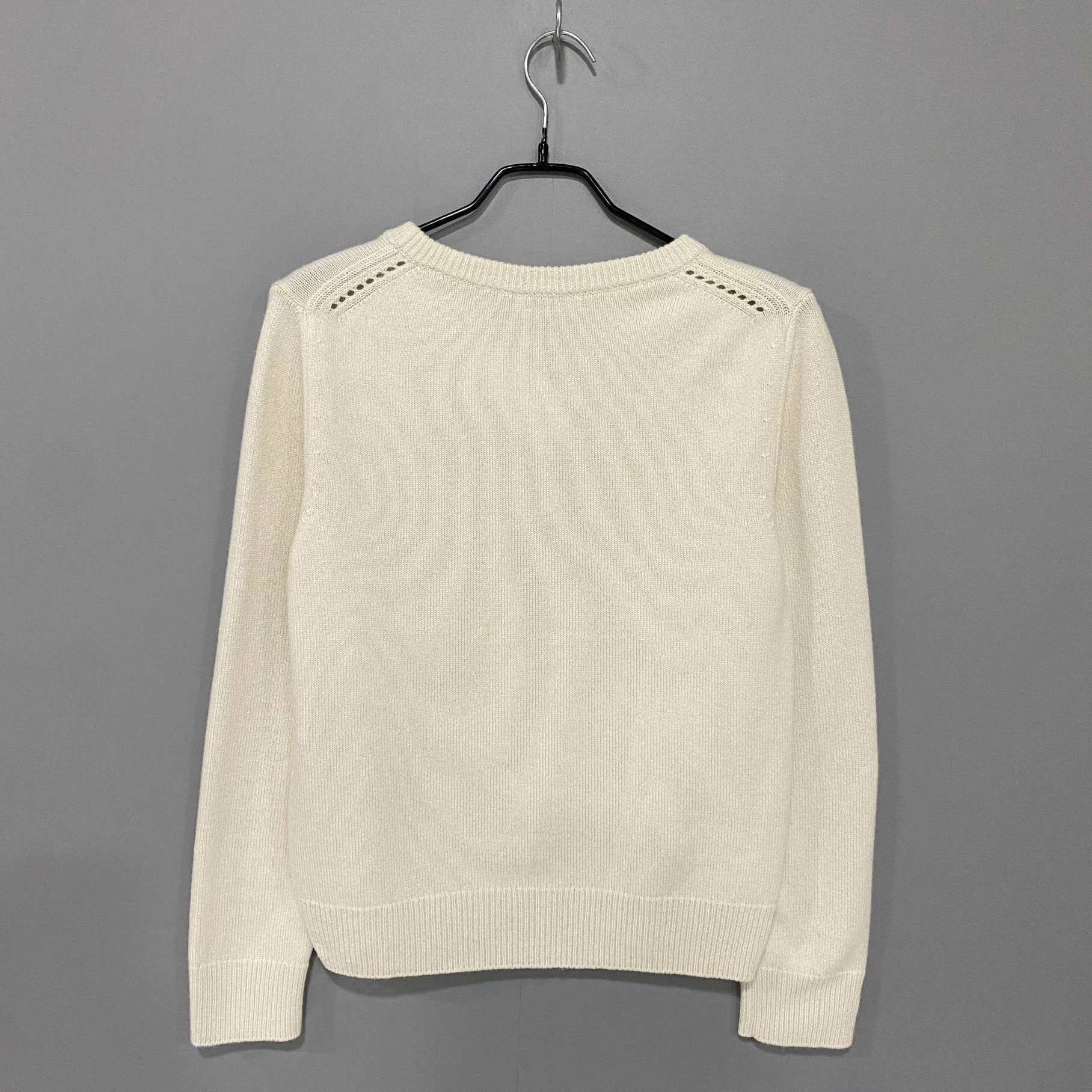 Celine Celine white Triomphe cashmere knit top S Size S / US 4 / IT 40 - 3 Thumbnail